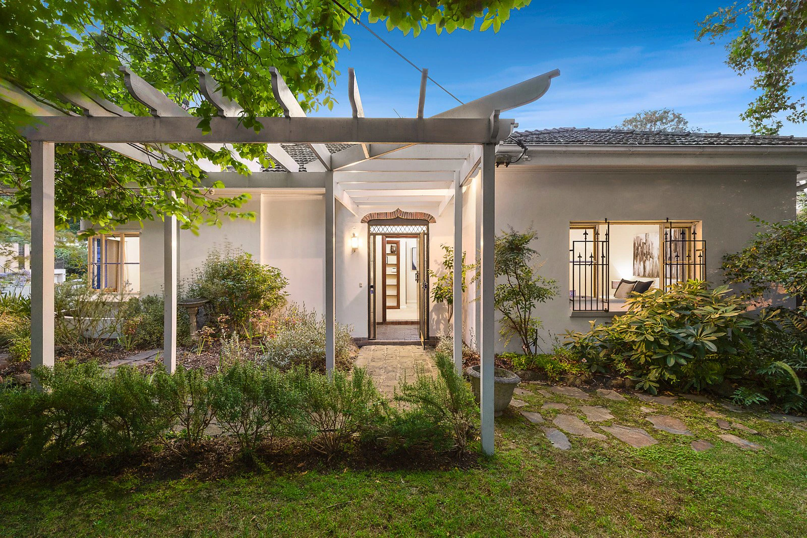 1547 Old Burke Road, Kew East, VIC