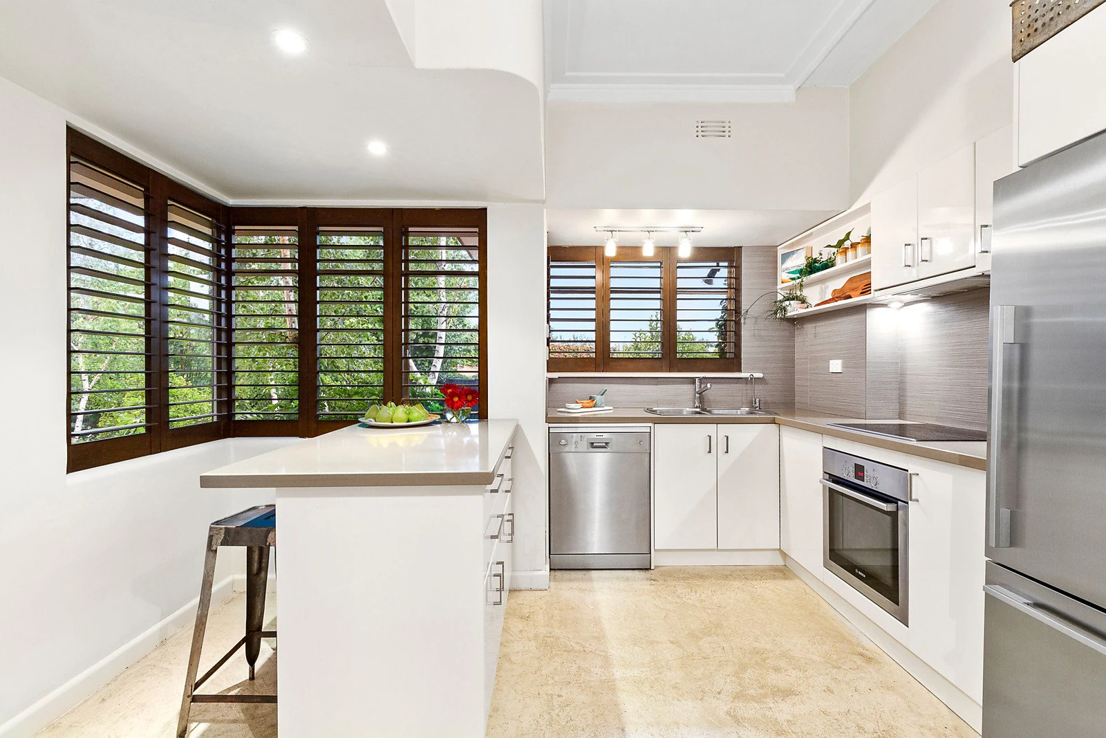 1 Laurencia Court, Mont Albert, VIC