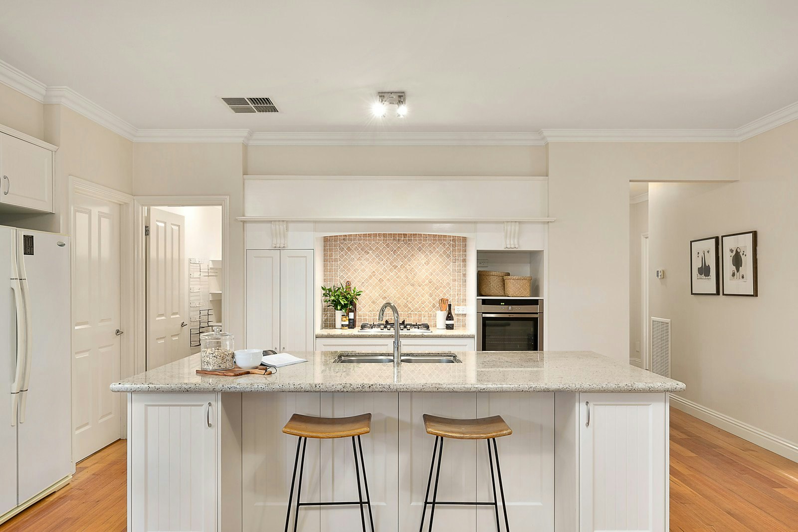 1 Anson Court, Ashburton, VIC