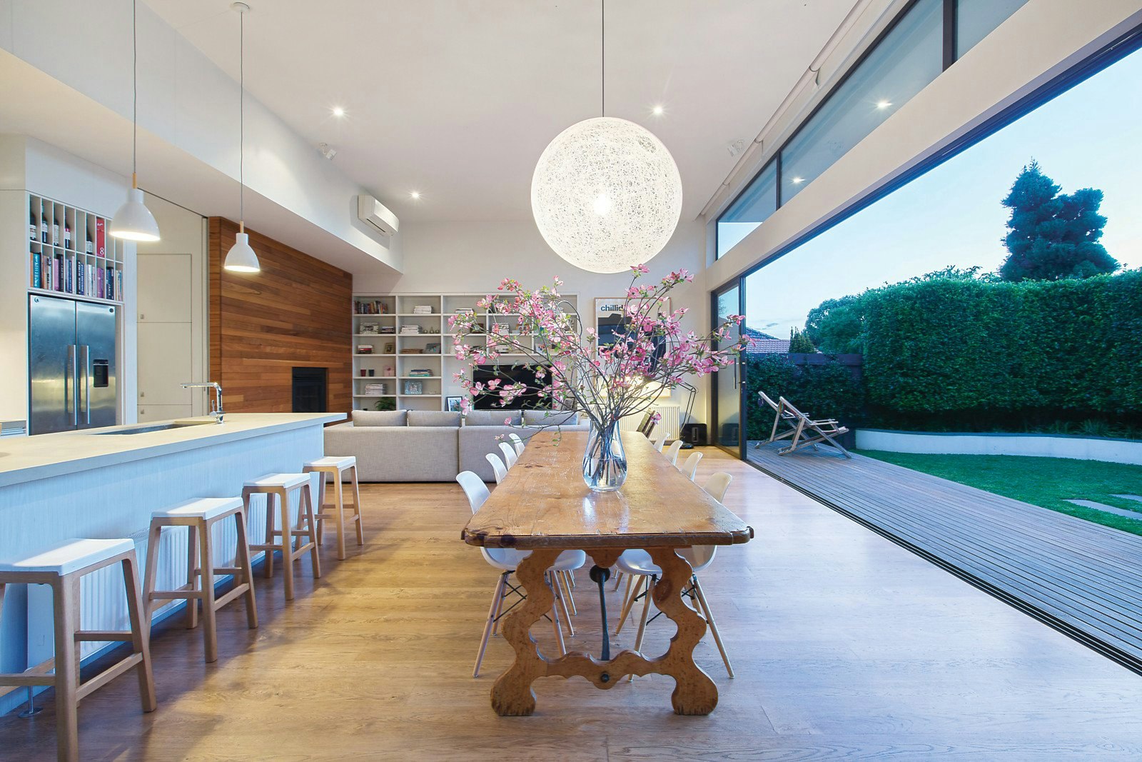 823 Hampton Street, Brighton, VIC