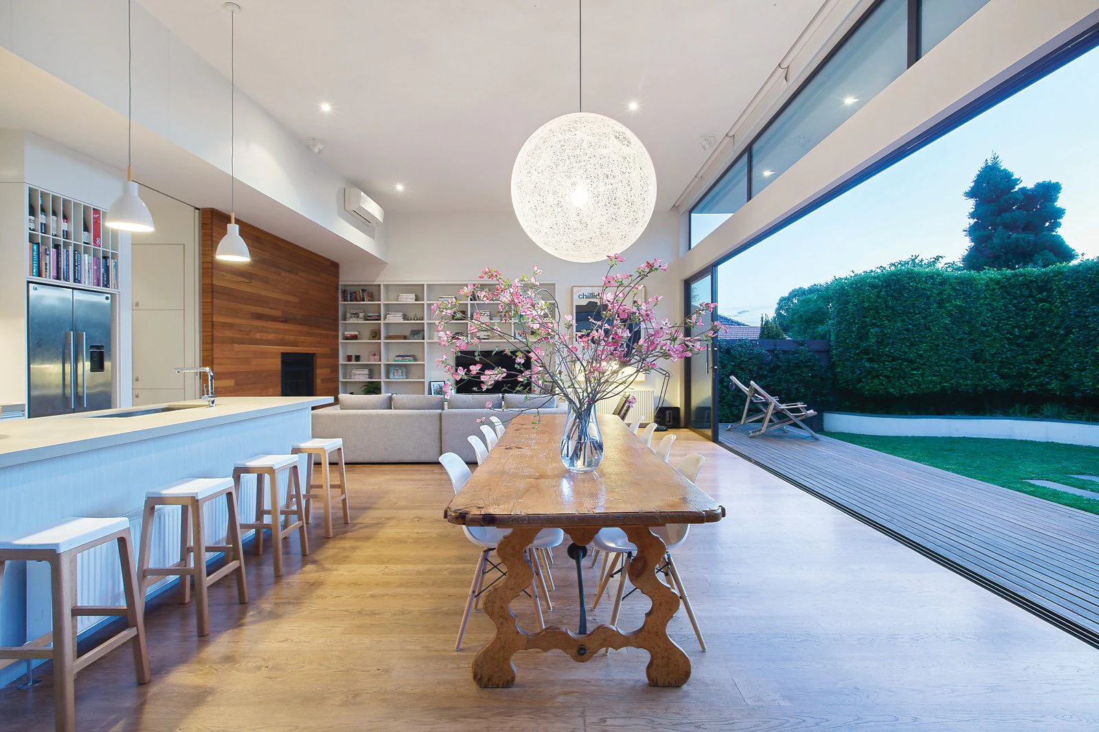823 Hampton Street, Brighton, VIC