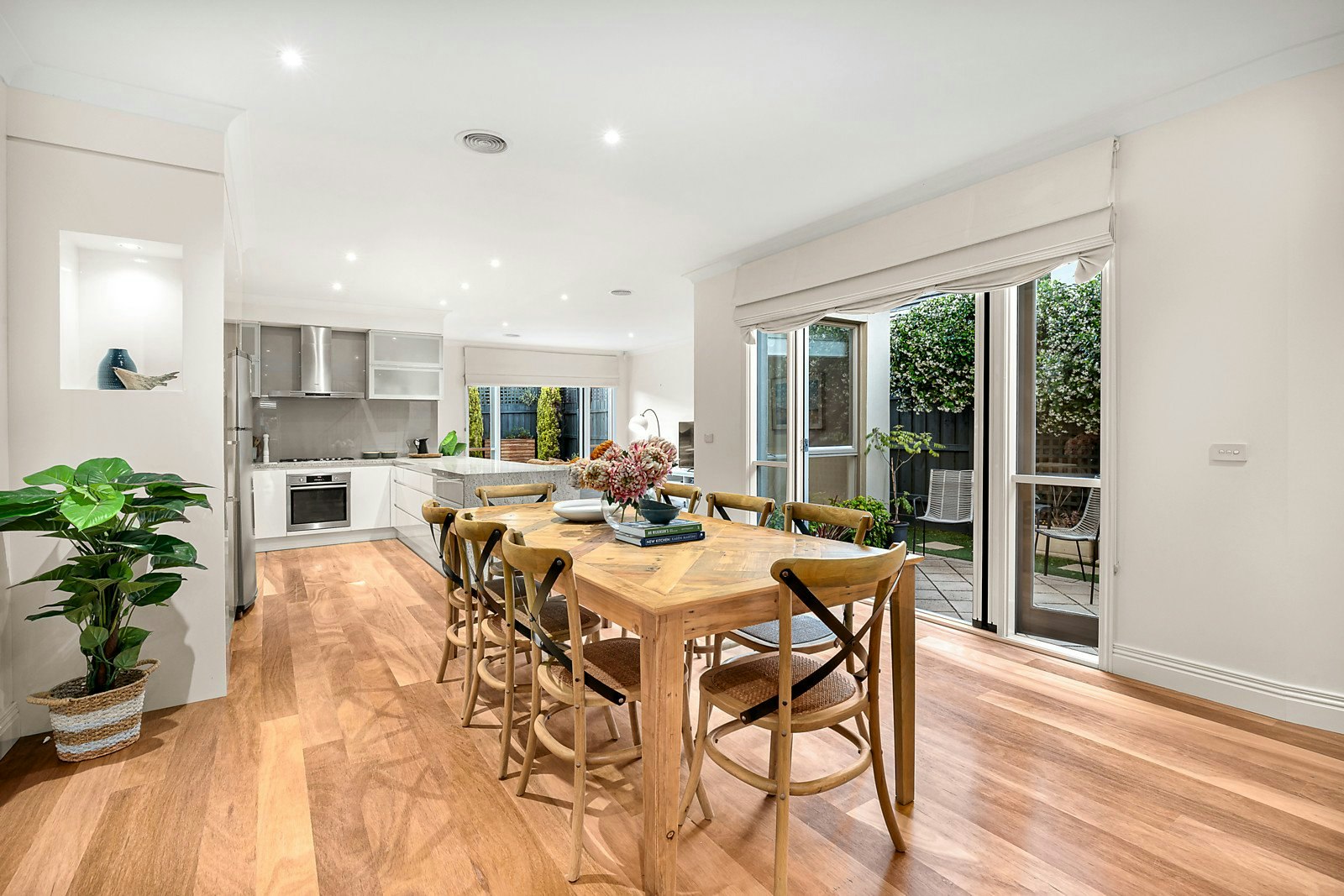 18 Centre Road, Brighton East, VIC