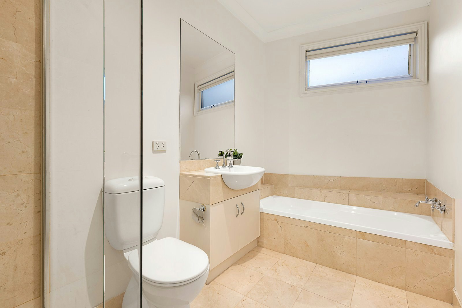 18 Centre Road, Brighton East, VIC