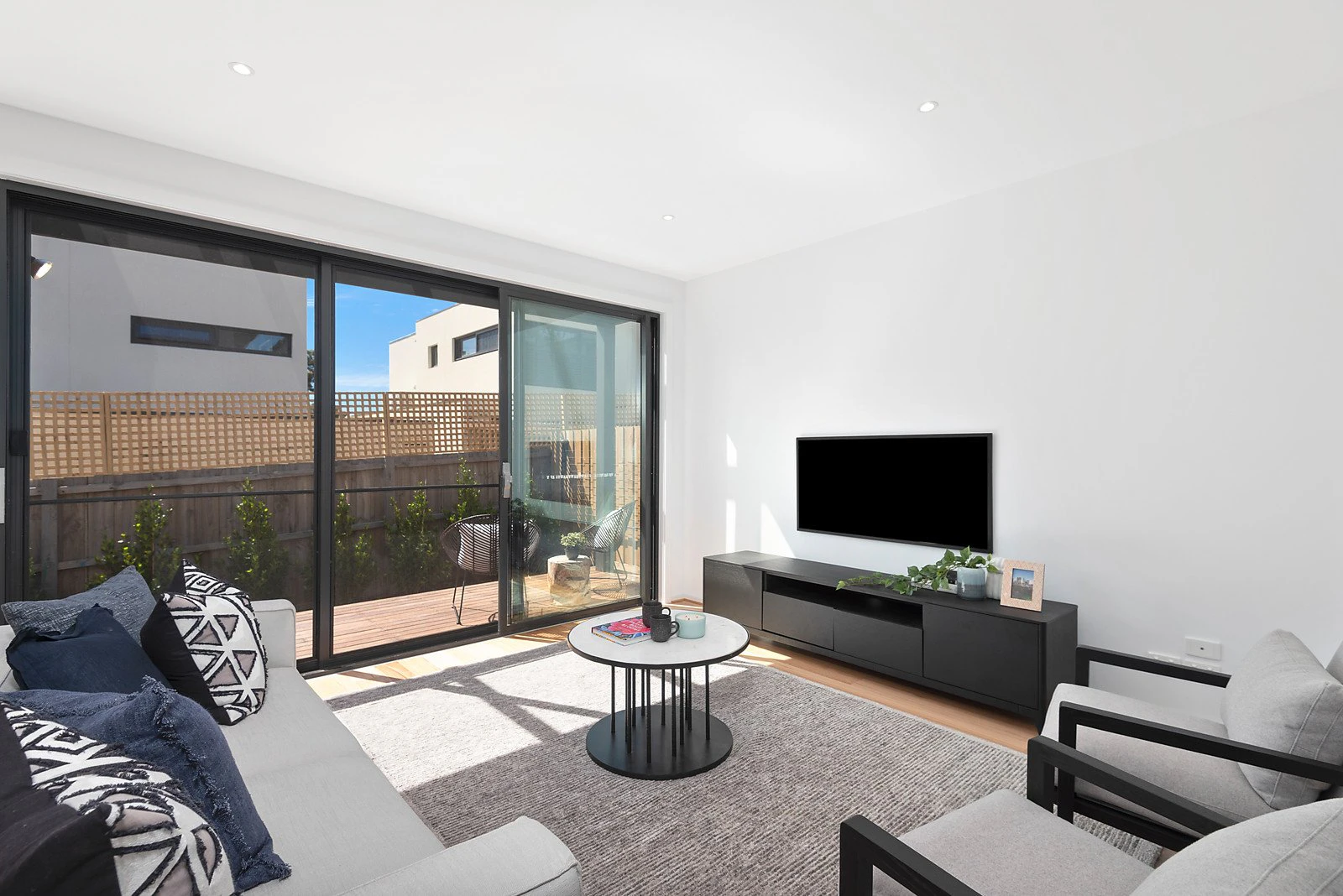 2/196-198 Belmore Road, Balwyn, VIC