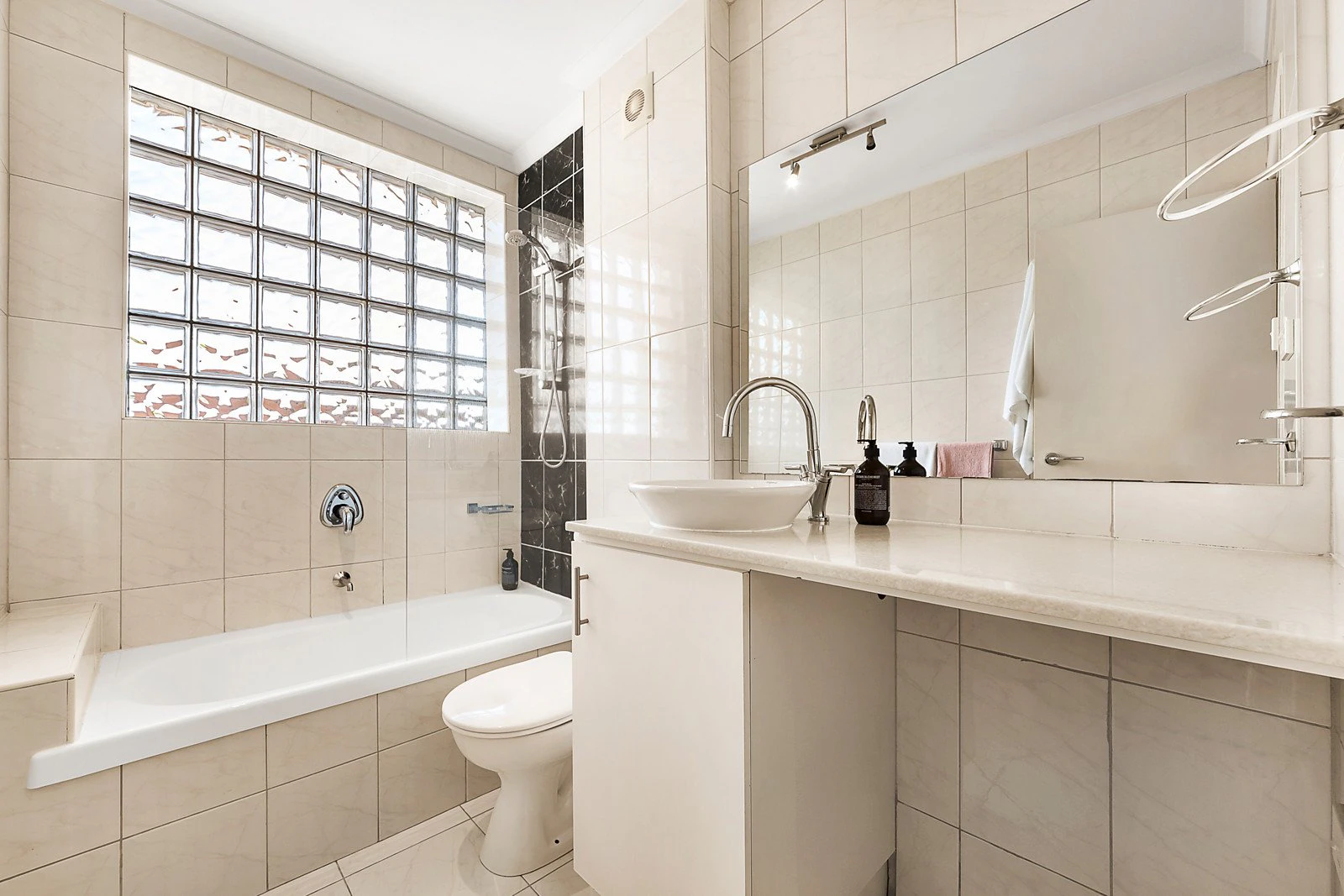 12/313 Dandenong Road, Prahran, VIC