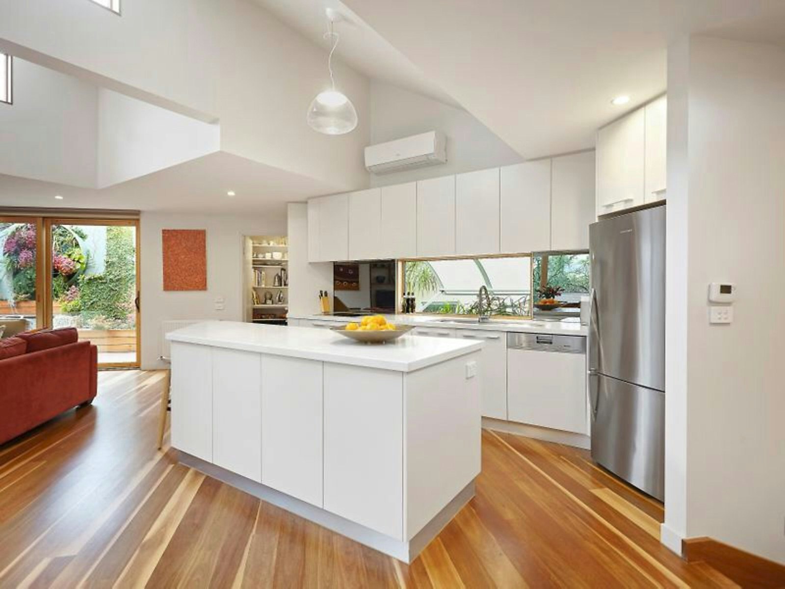 40 Longmore Street, St Kilda West, VIC