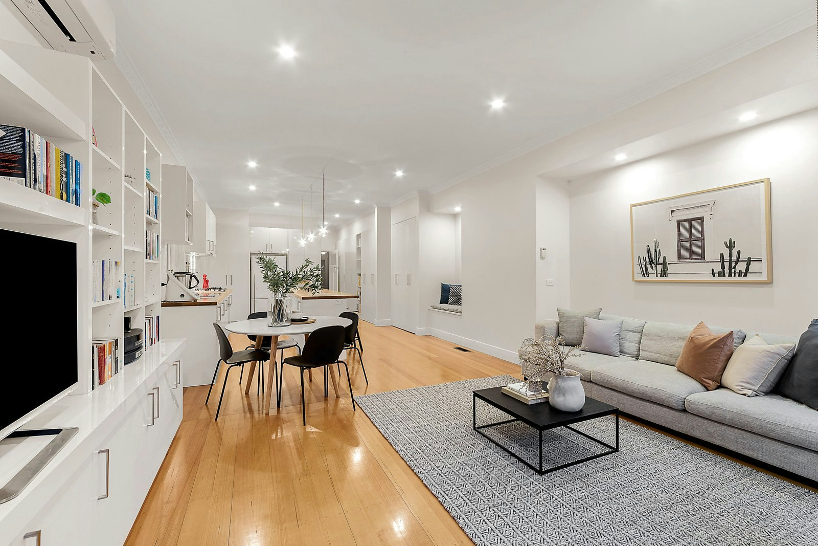 2/38 Pine Avenue, Elwood, VIC