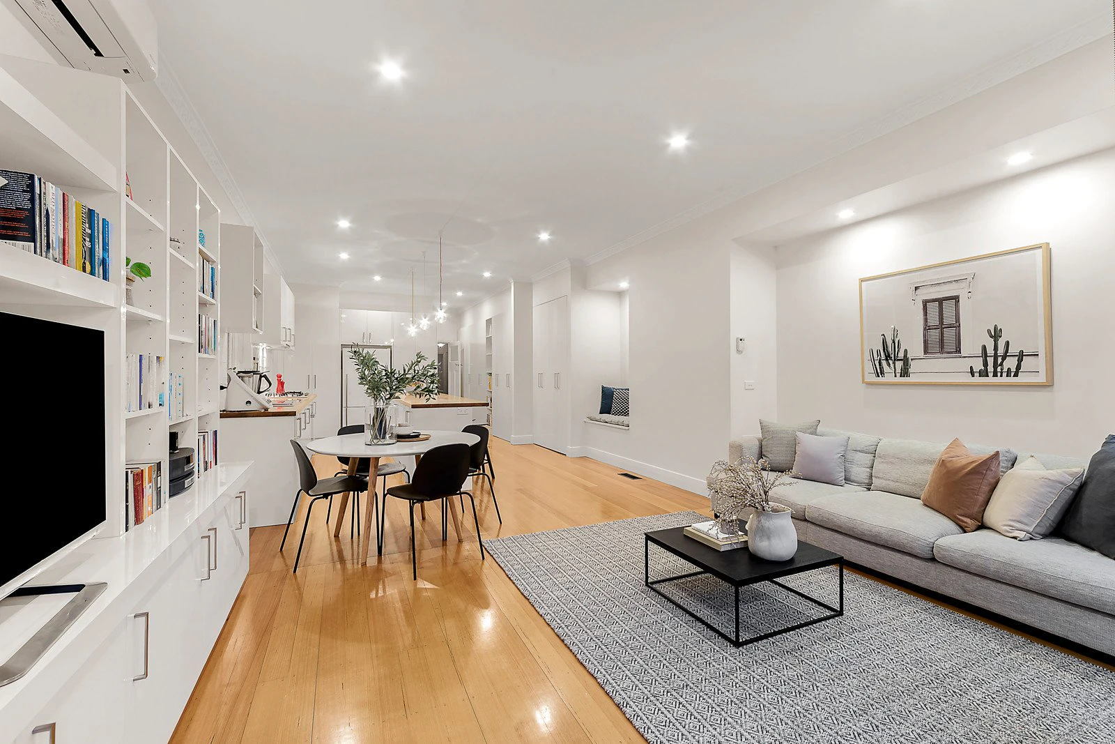 2/38 Pine Avenue, Elwood, VIC