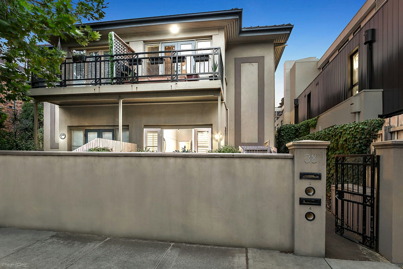 2/38 Pine Avenue, Elwood, VIC