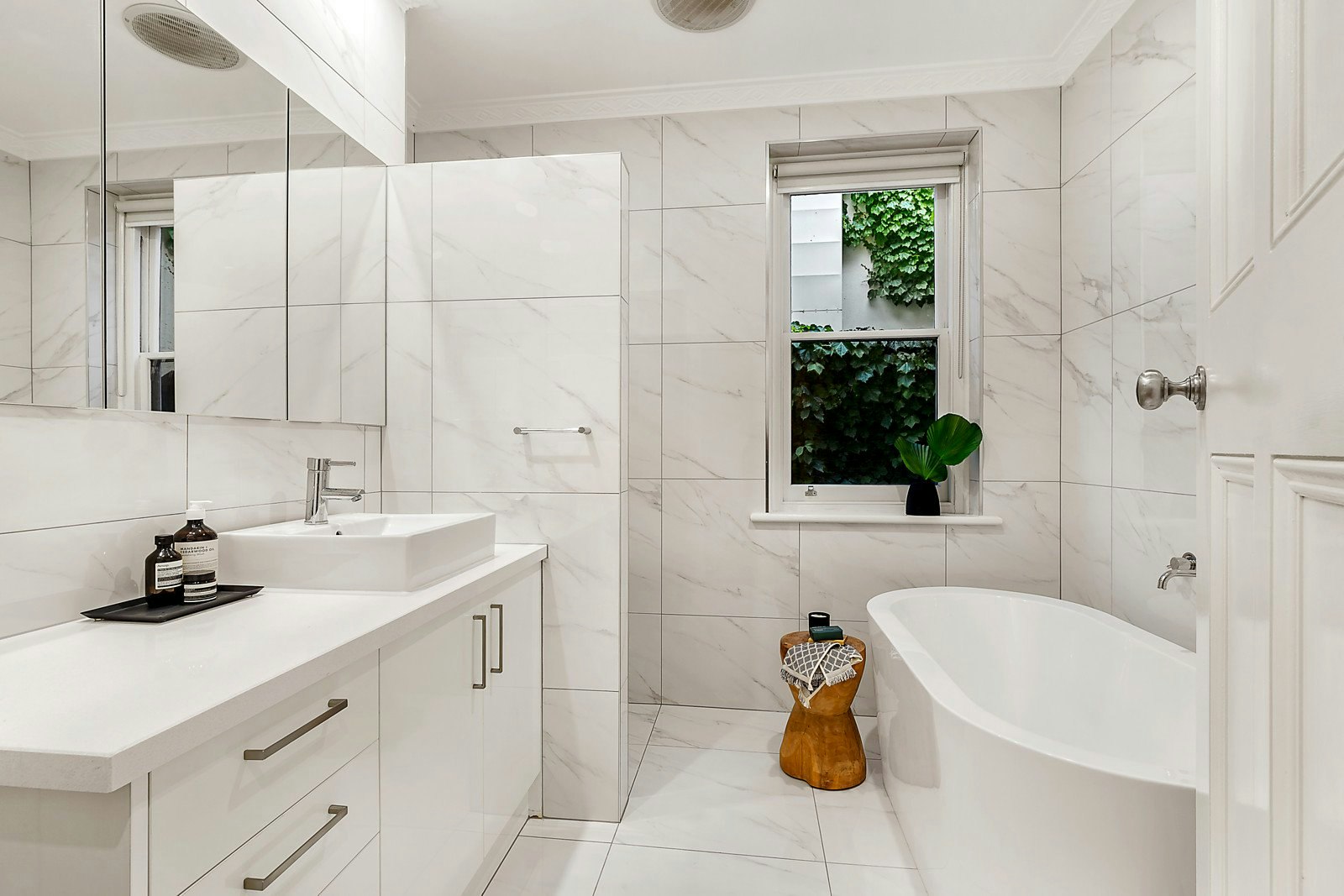 2/38 Pine Avenue, Elwood, VIC