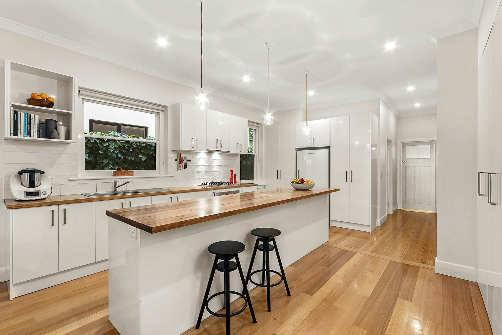 2/38 Pine Avenue, Elwood, VIC