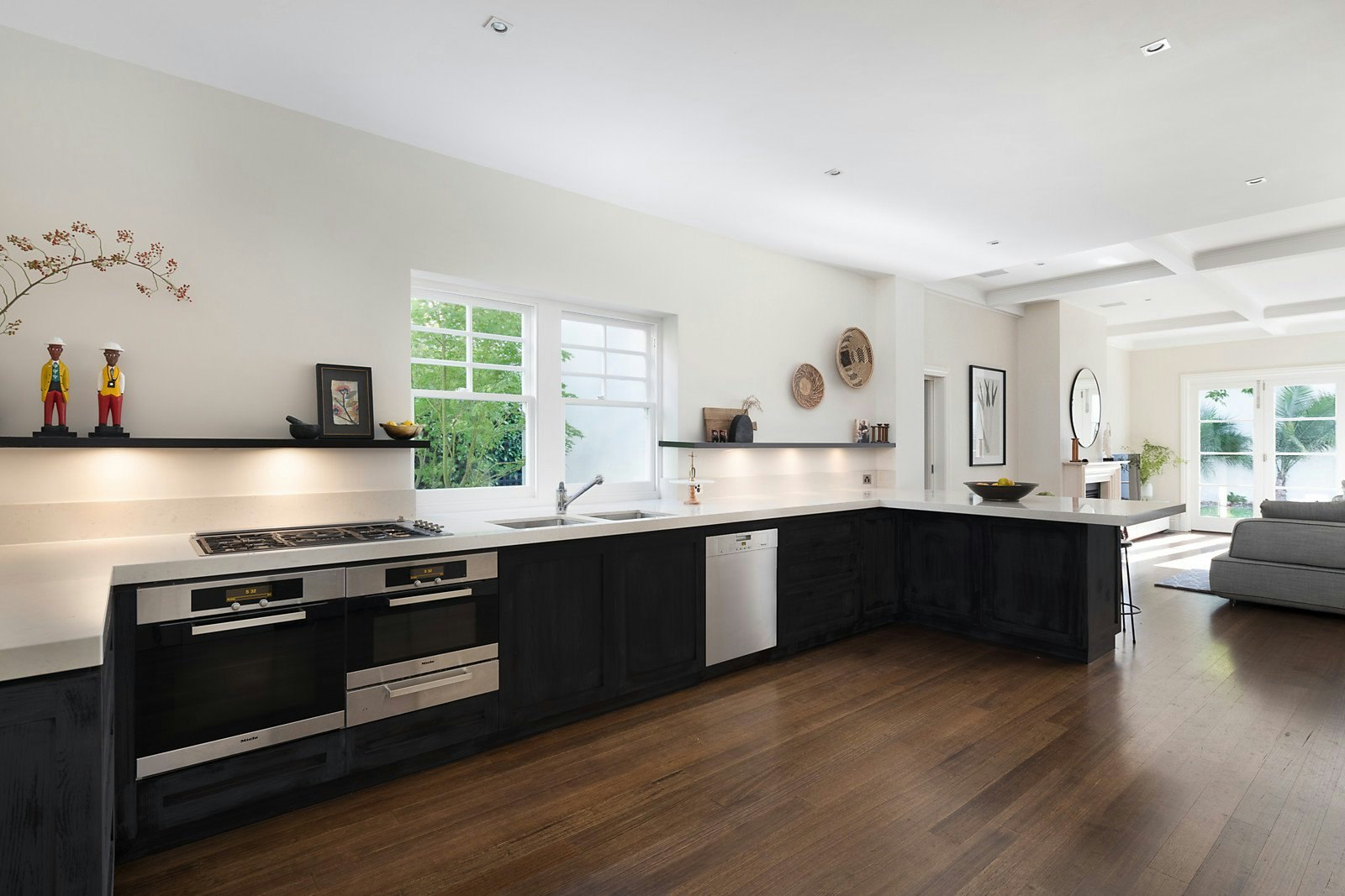 1A Seacombe Grove, Brighton, VIC