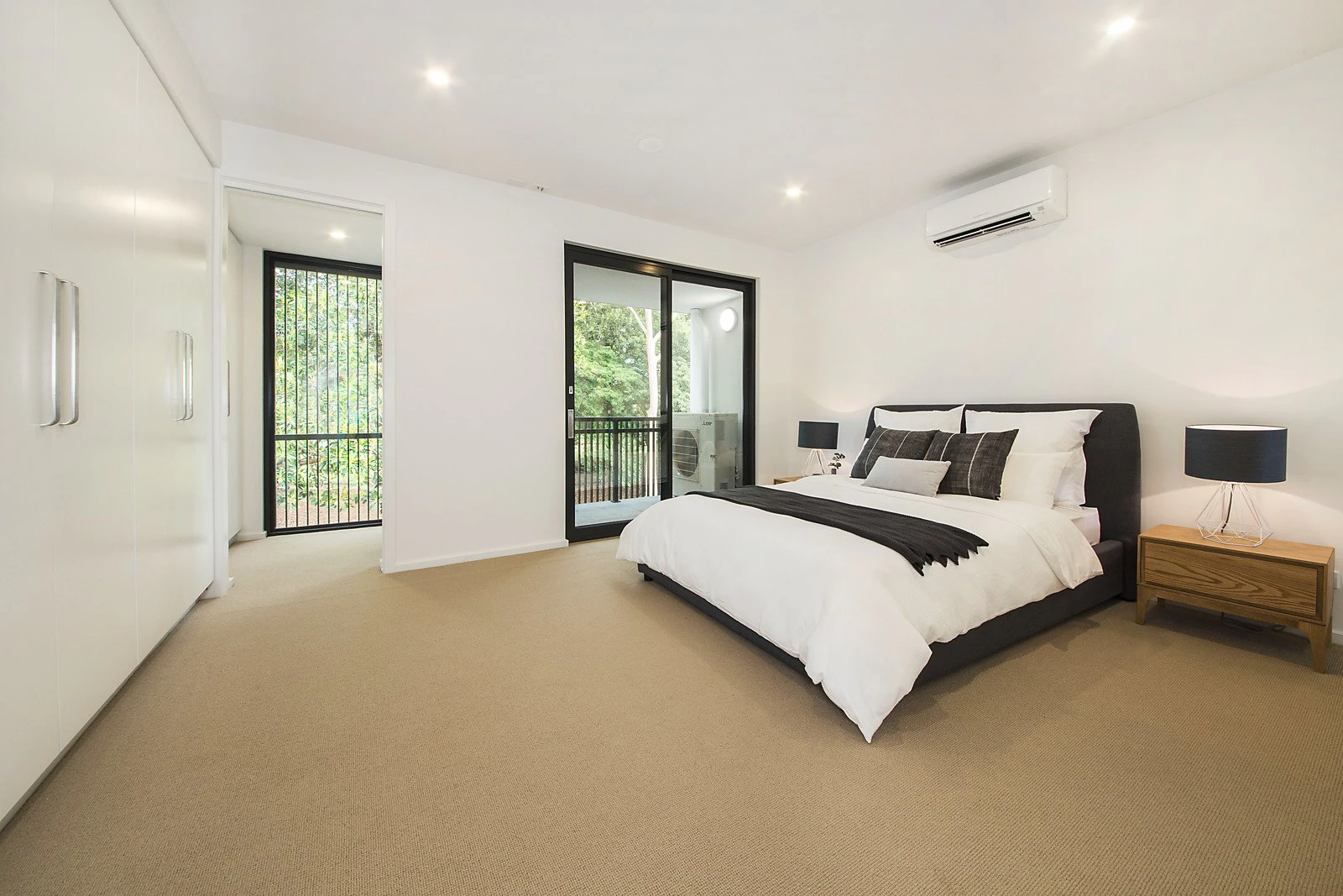 11/17-19 Landcox Street, Brighton East, VIC