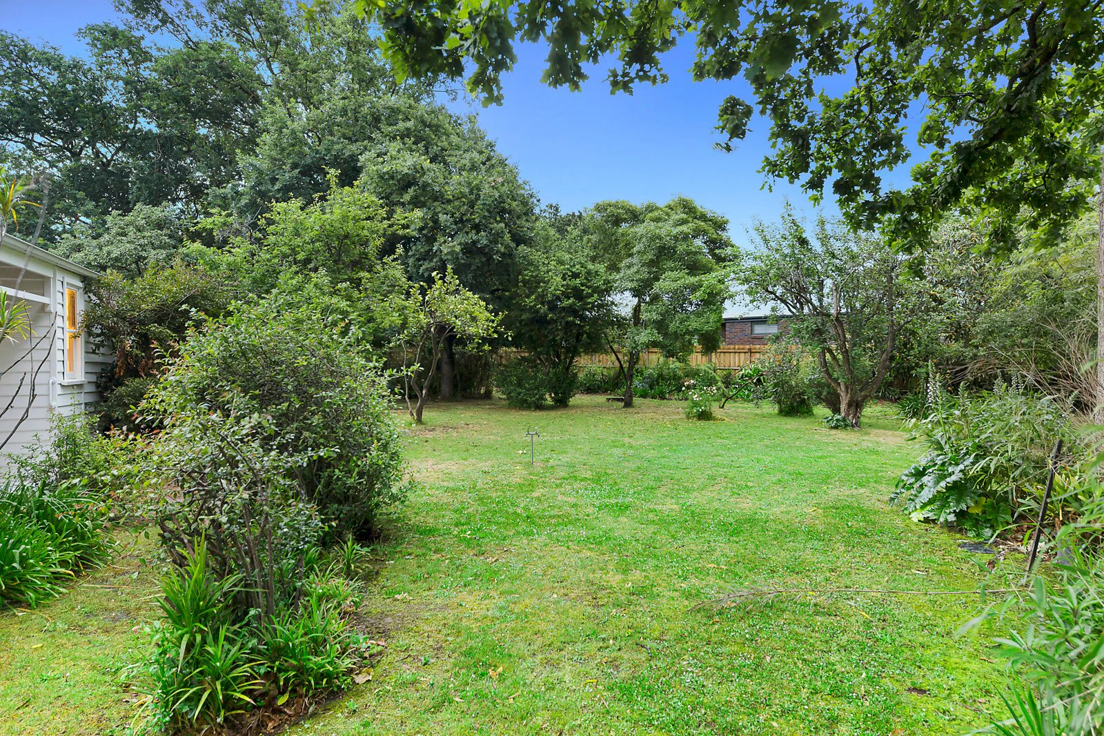 1 Lightfoot Street, Mont Albert, VIC
