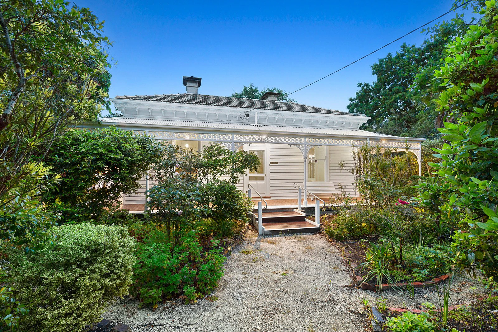 1 Lightfoot Street, Mont Albert, VIC