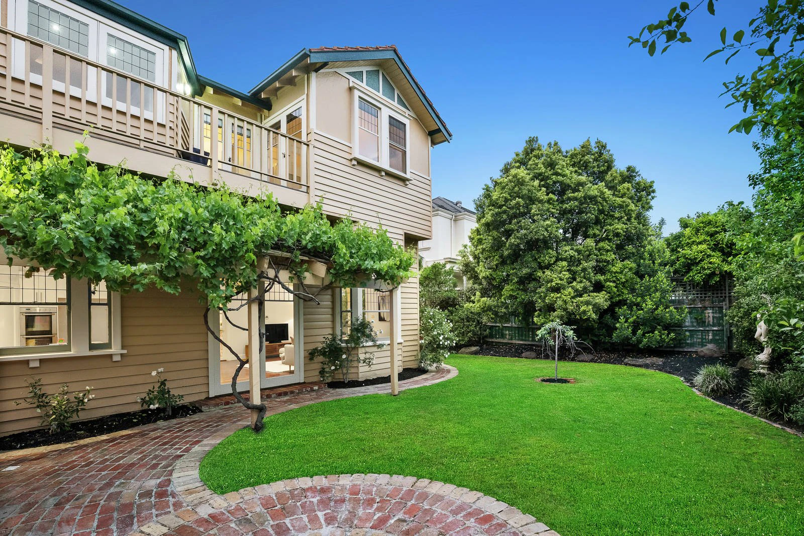 6 Farnham Street, Caulfield, VIC