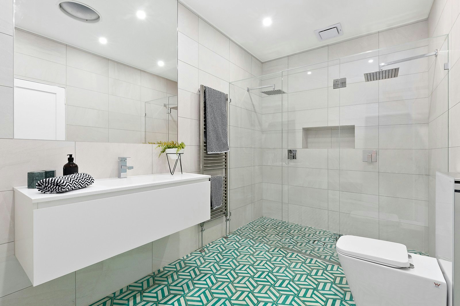 18A Evelyn Street, St Kilda East, VIC