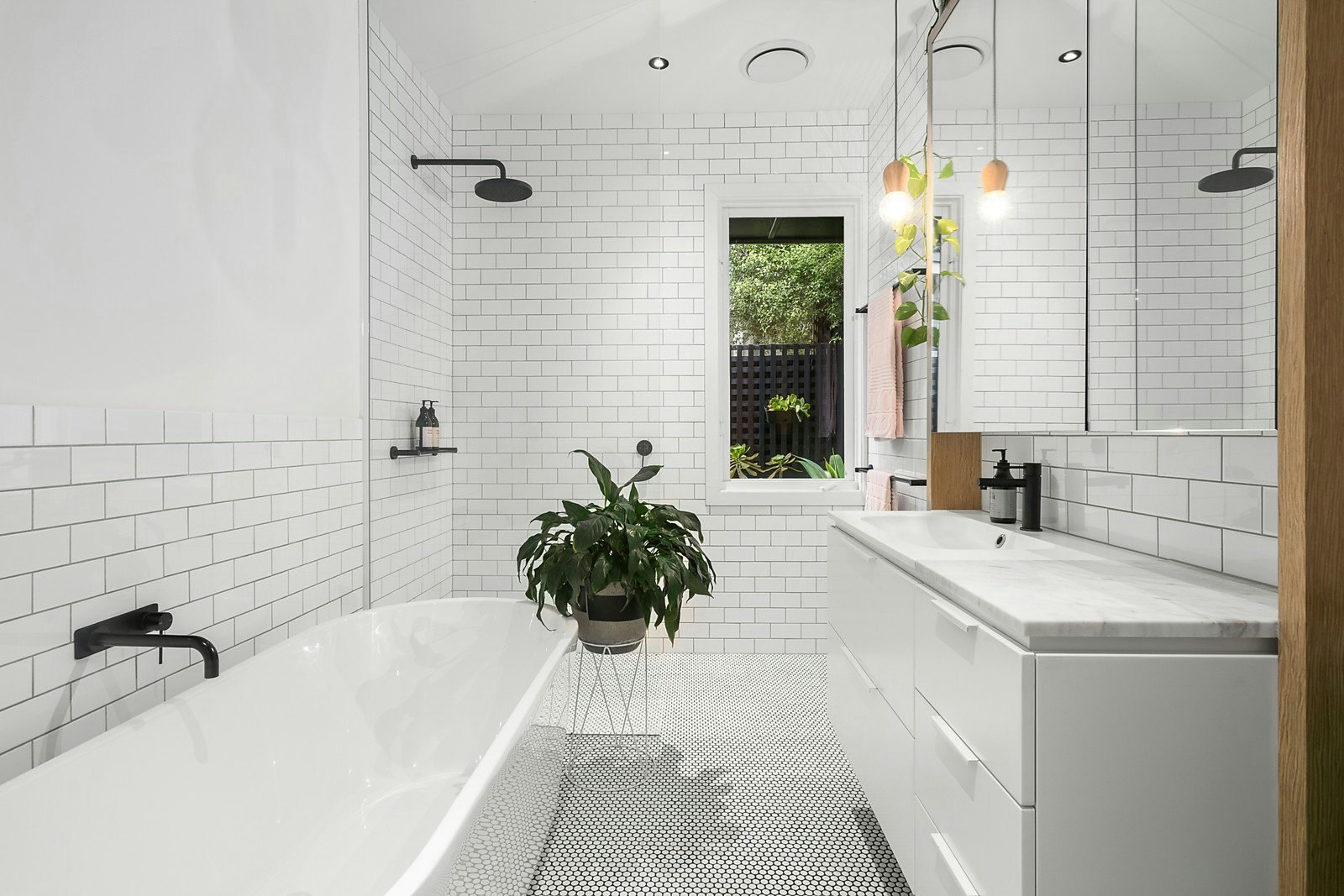 10 Garden Avenue, Brighton East, VIC