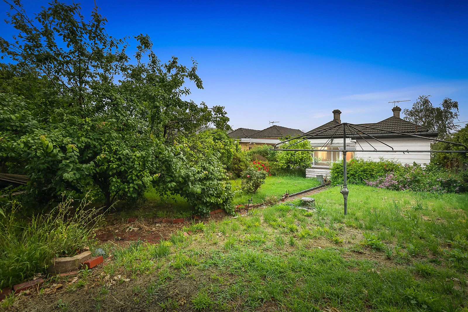 16 Invermay Grove, Hawthorn East, VIC