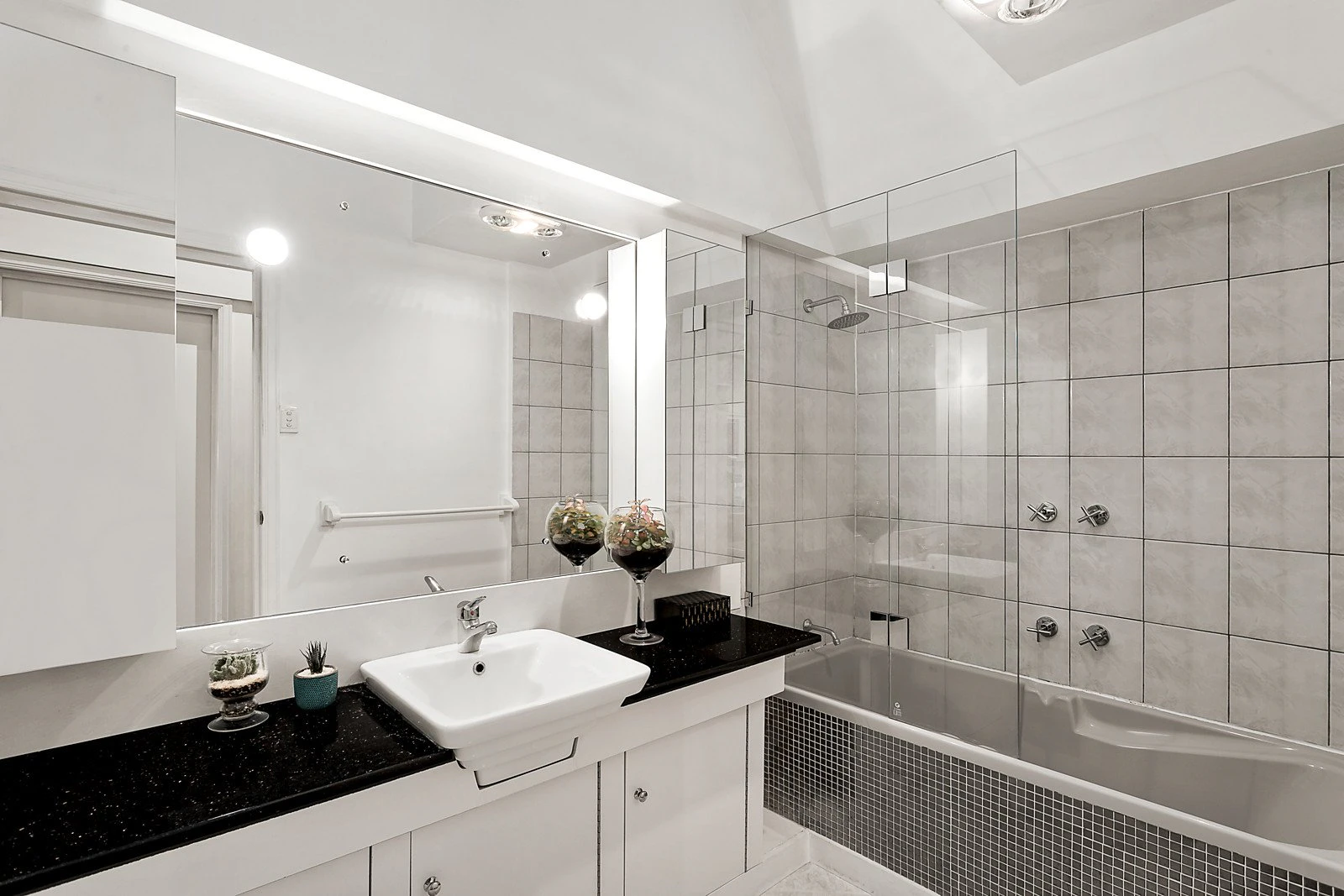 1/24 Abinger Street, Richmond, VIC