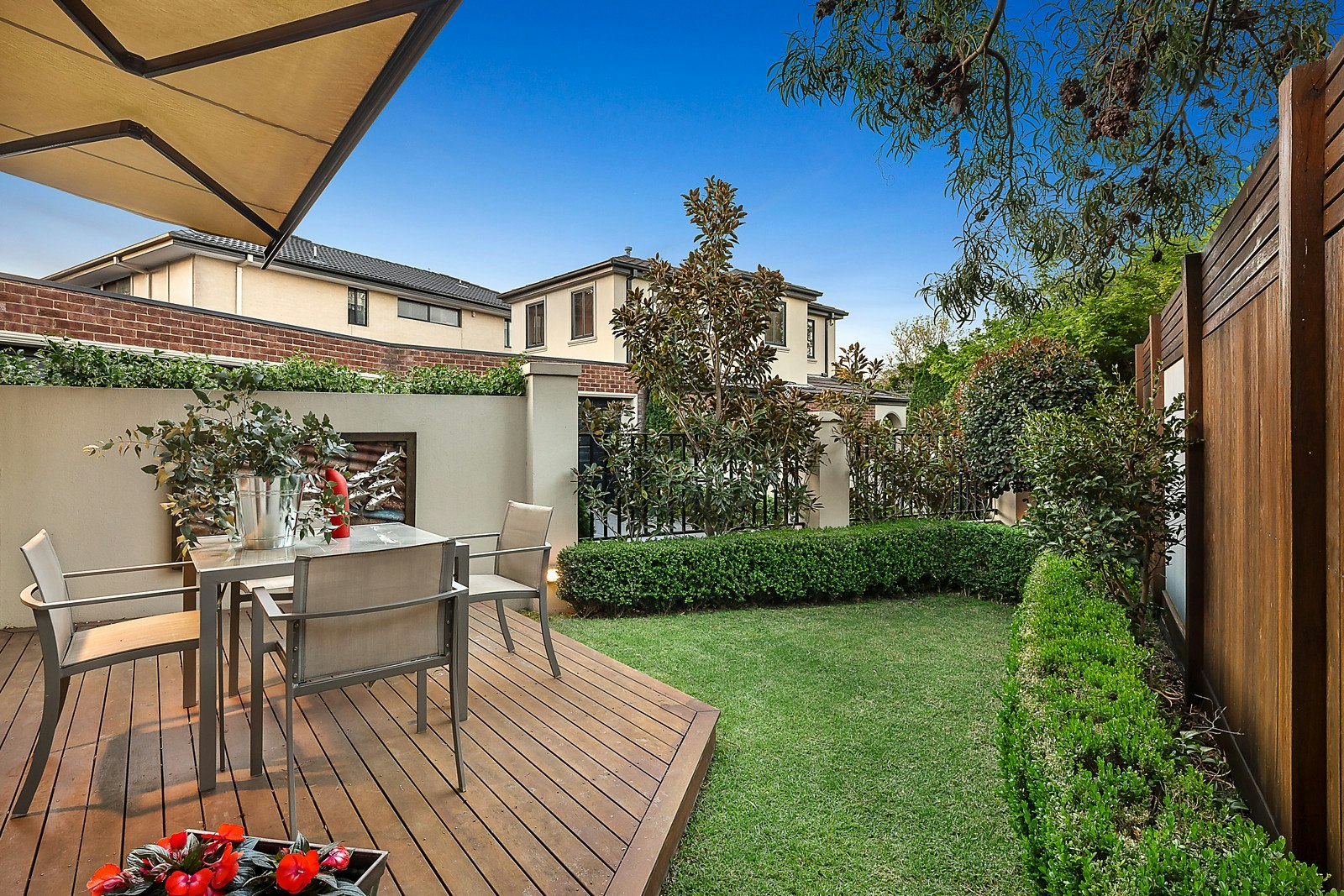 8b Ivanhoe Grove, Malvern East, VIC