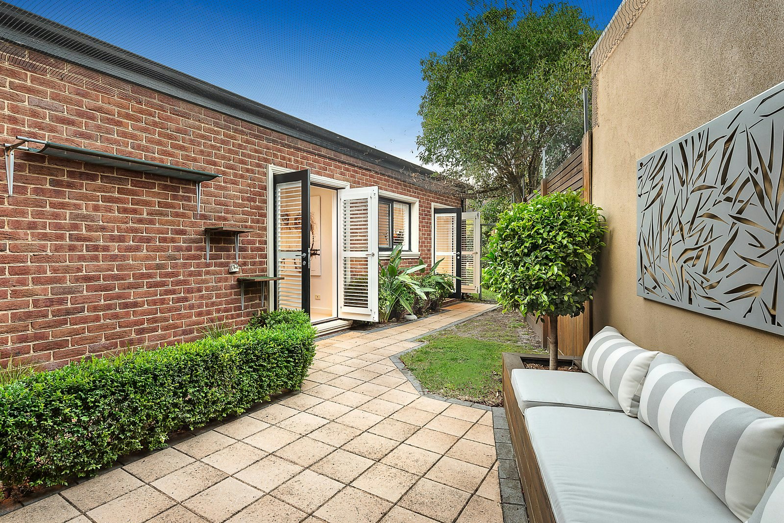 8b Ivanhoe Grove, Malvern East, VIC