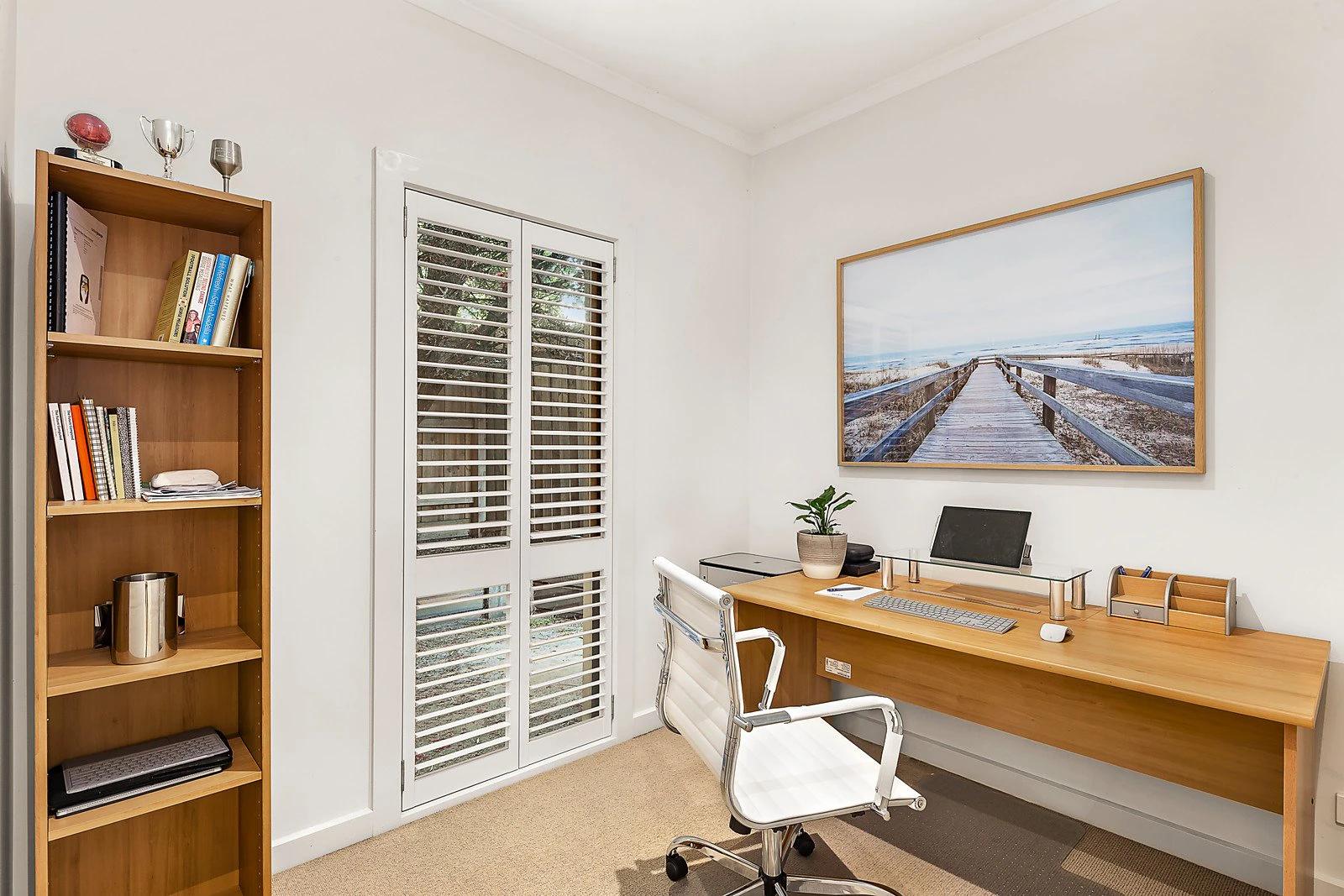 8b Ivanhoe Grove, Malvern East, VIC