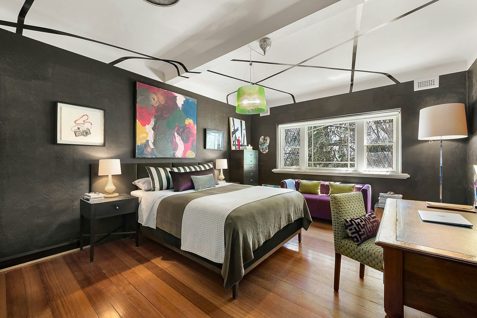 10/33 Queens Road, Melbourne, VIC