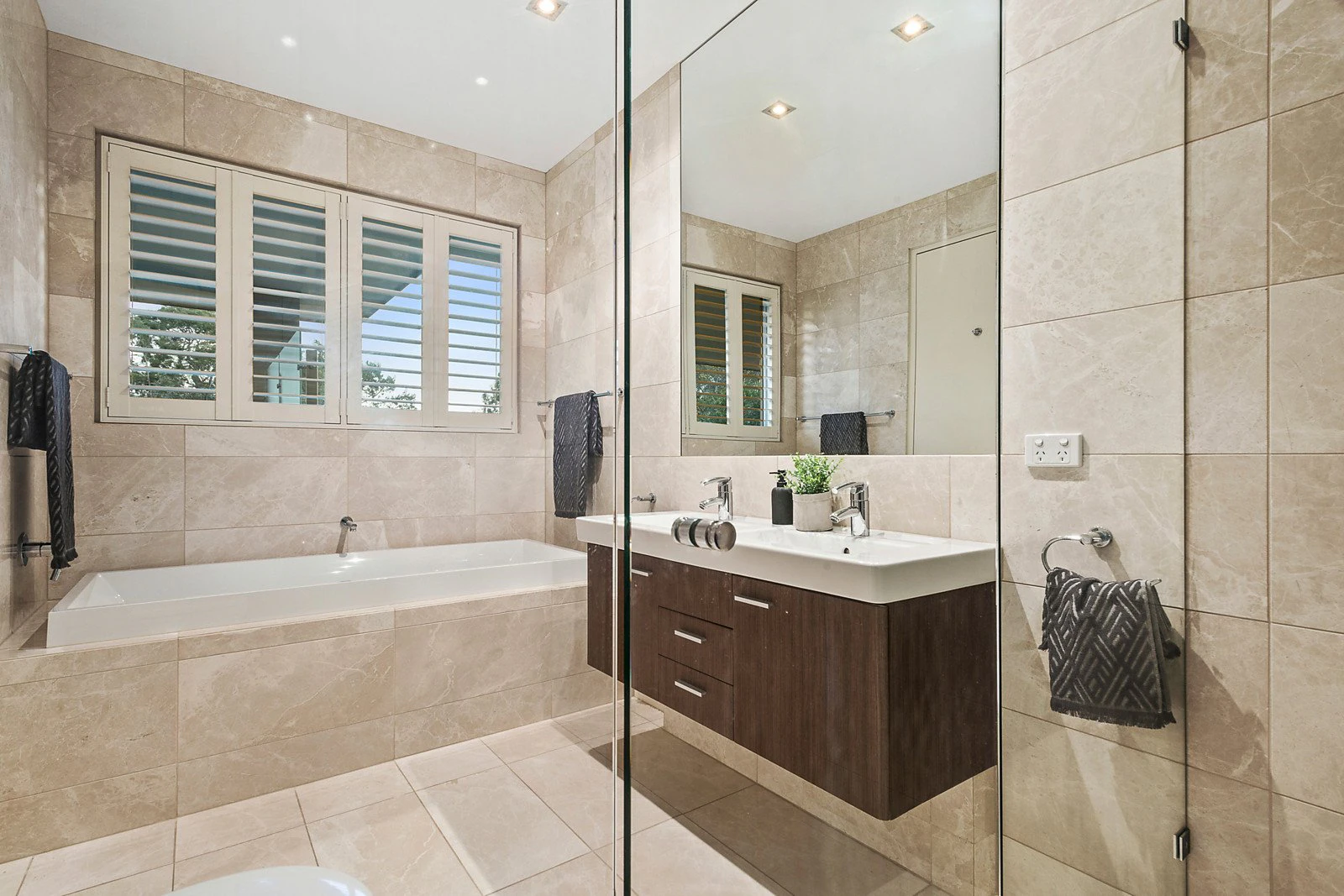46 Great Valley Road, Glen Iris, VIC