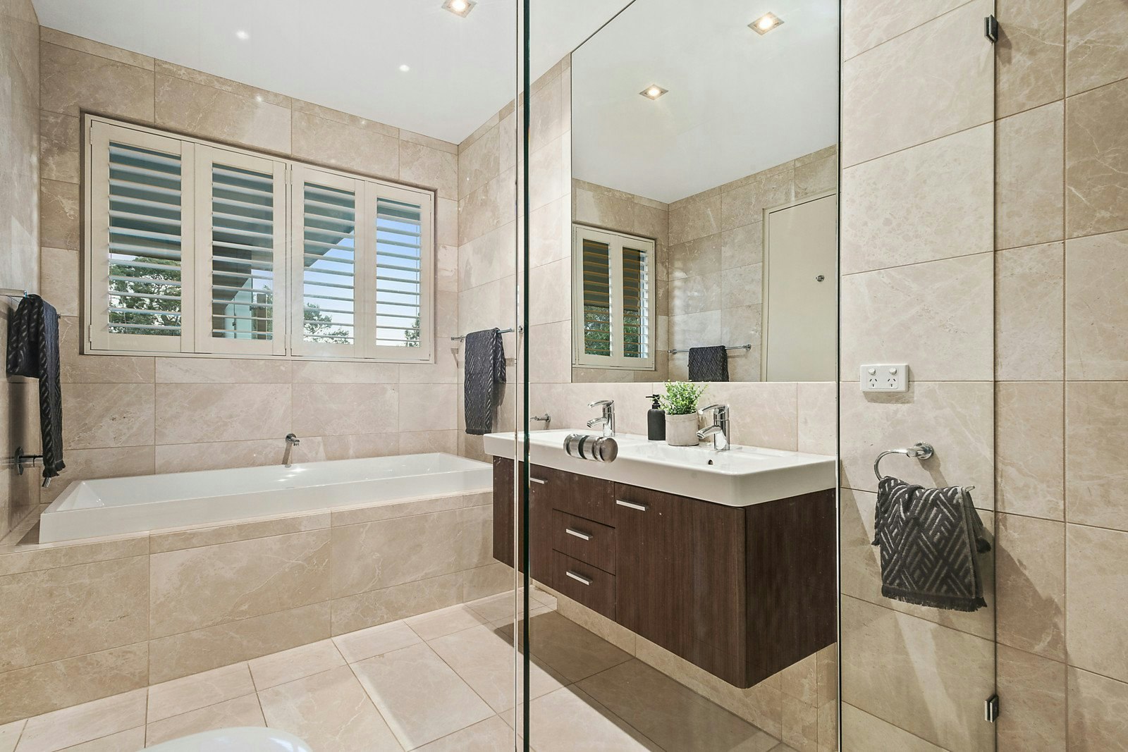 46 Great Valley Road, Glen Iris, VIC