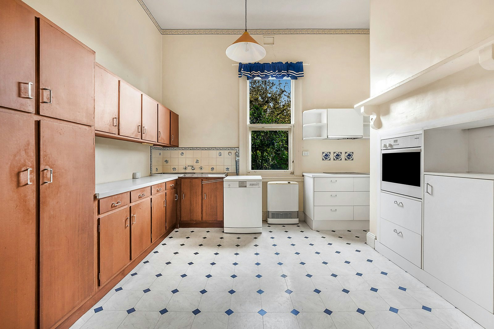 18 Black Street, Brighton, VIC