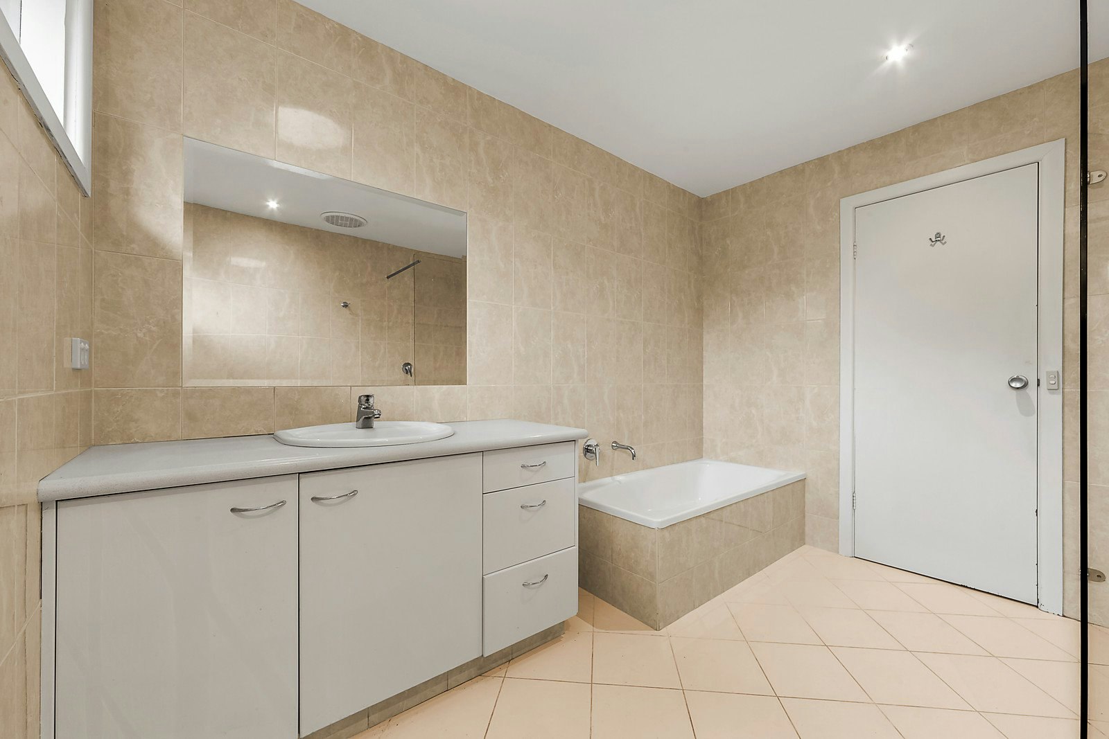 18 Black Street, Brighton, VIC