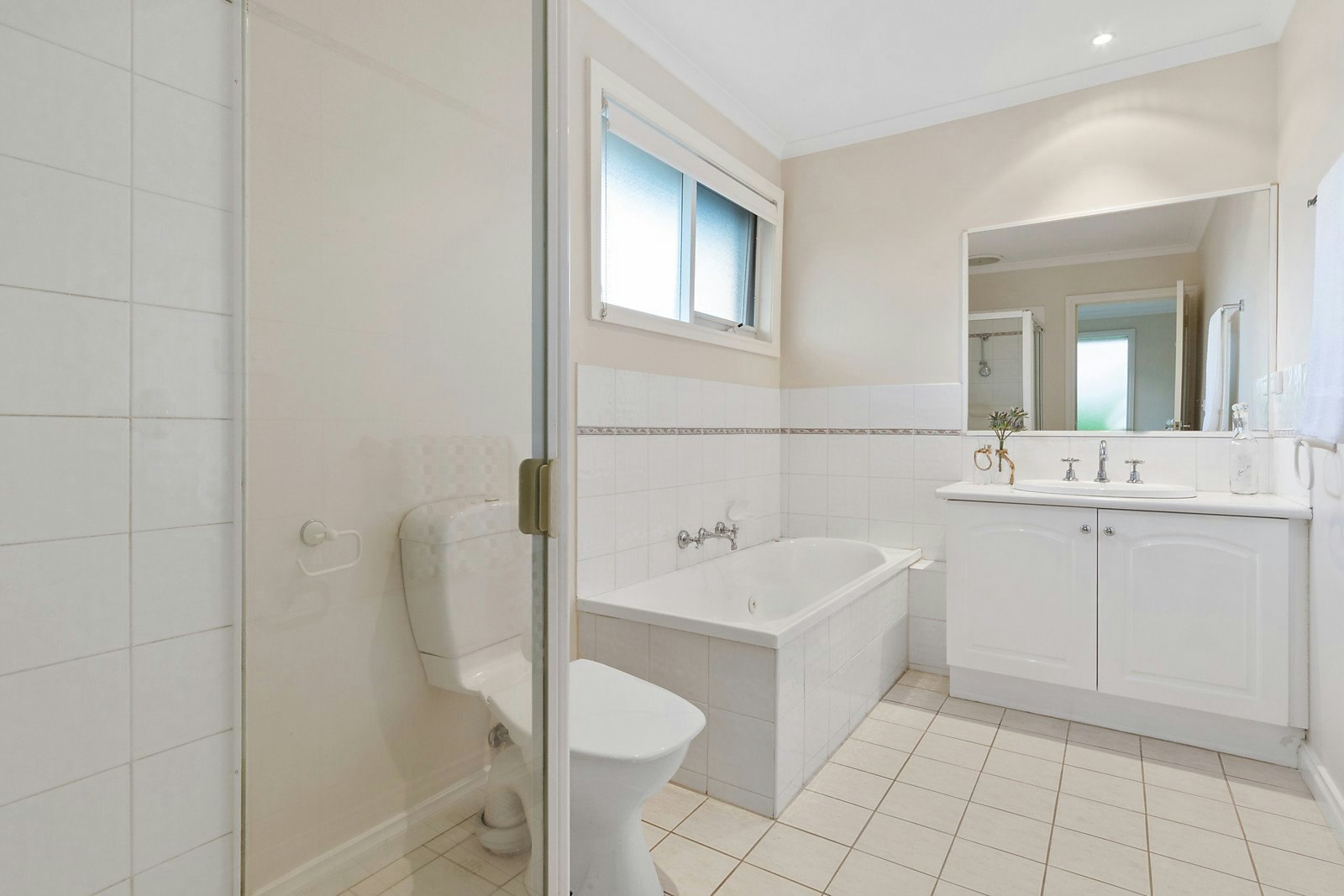 4/26 Edwards Street, Burwood, VIC