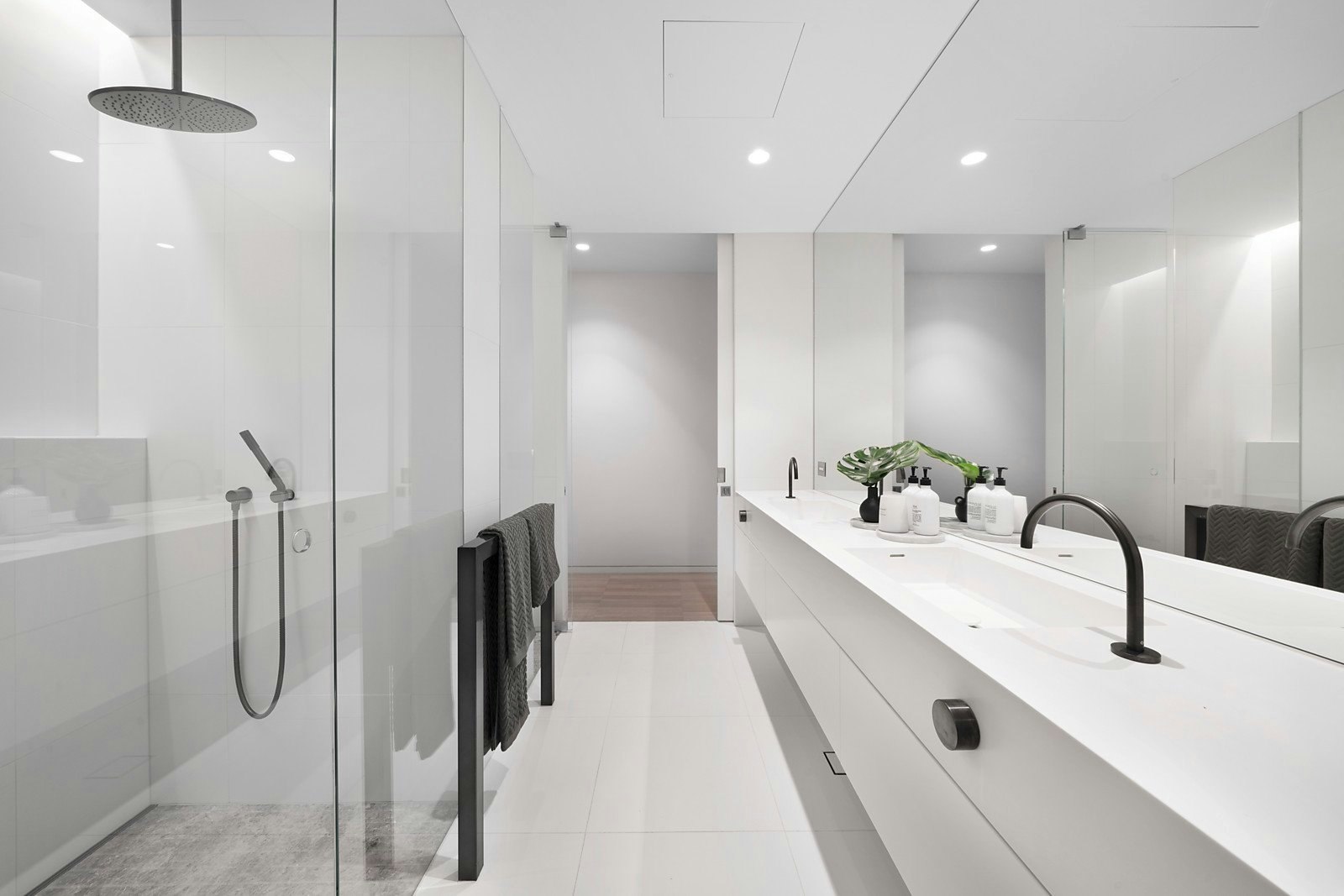 2/97 Mathoura Road, Toorak, VIC