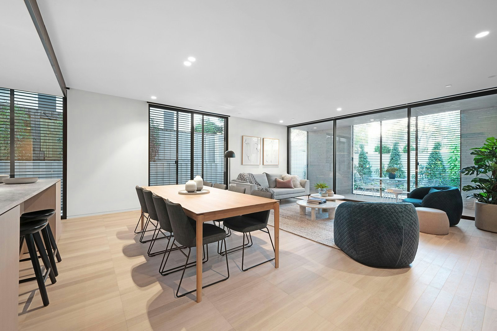 2/97 Mathoura Road, Toorak, VIC