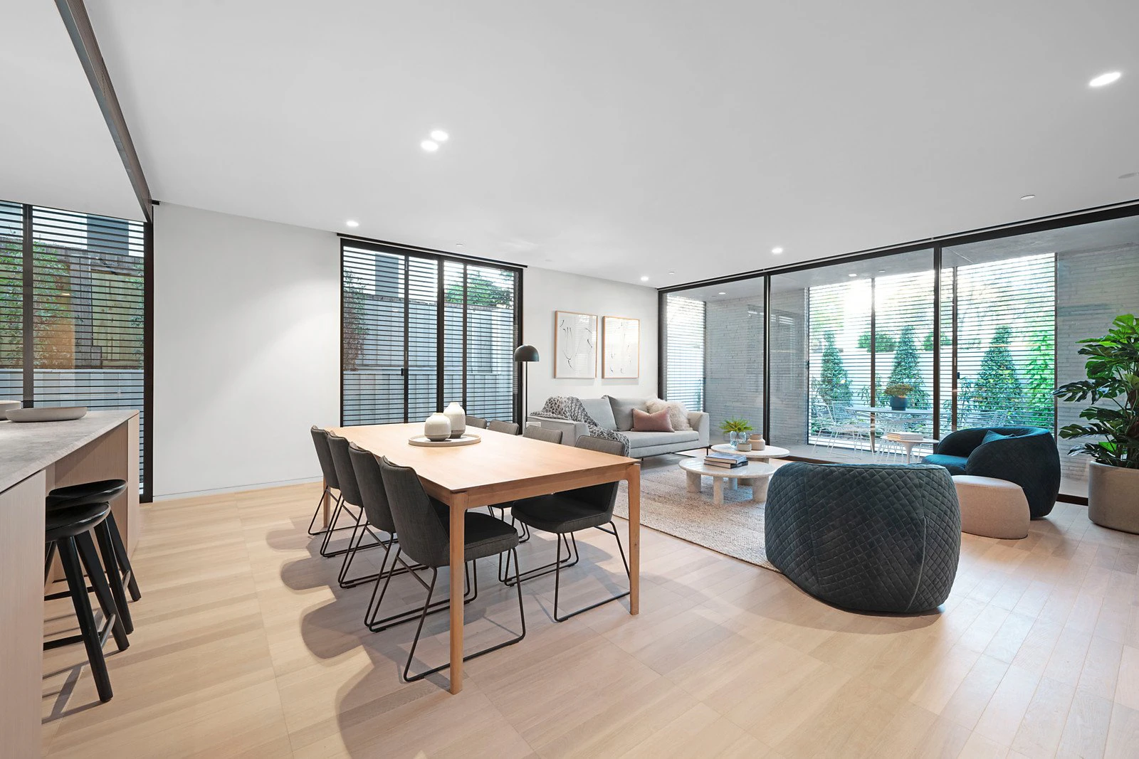 2/97 Mathoura Road, Toorak, VIC