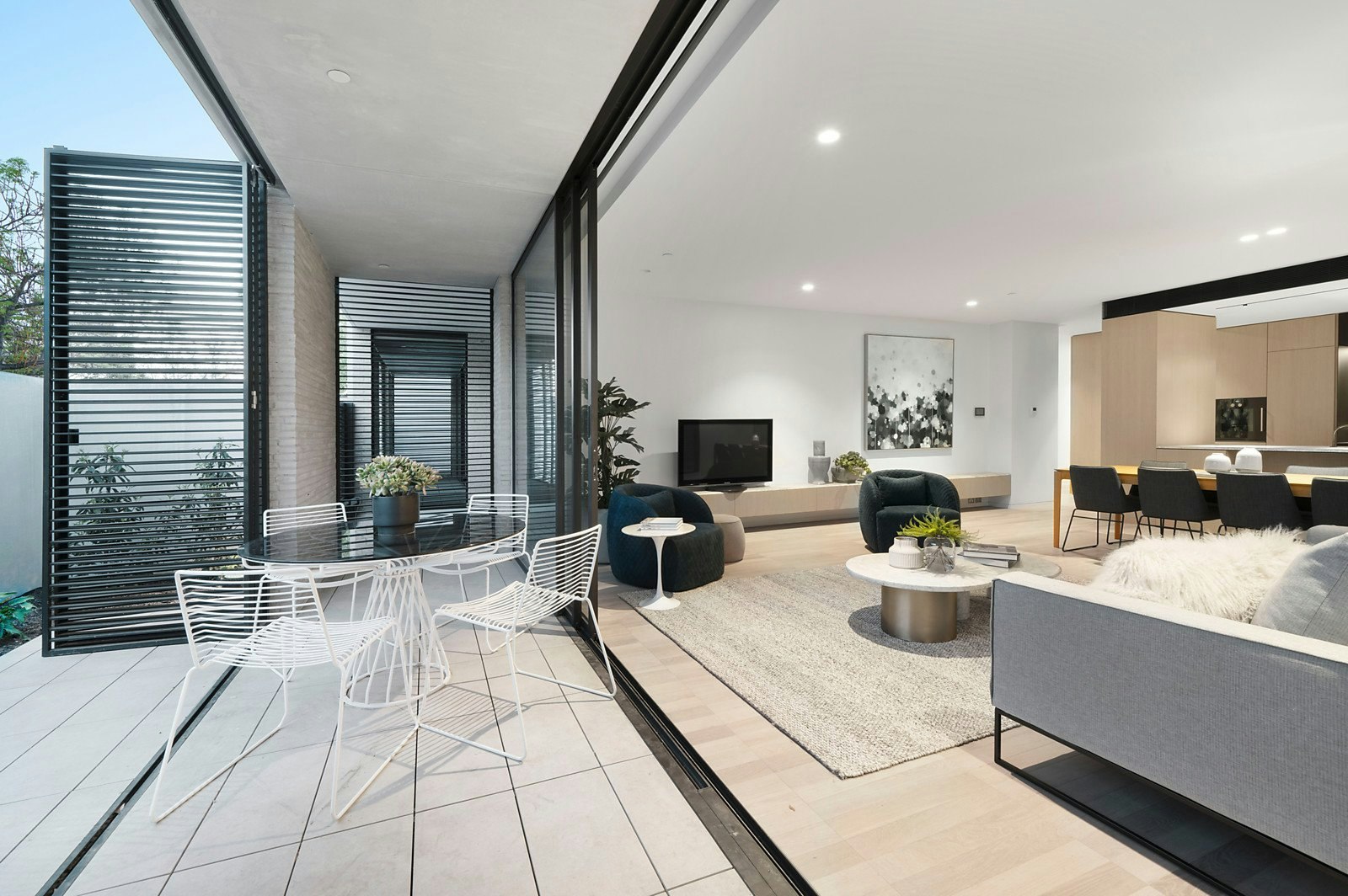 2/97 Mathoura Road, Toorak, VIC