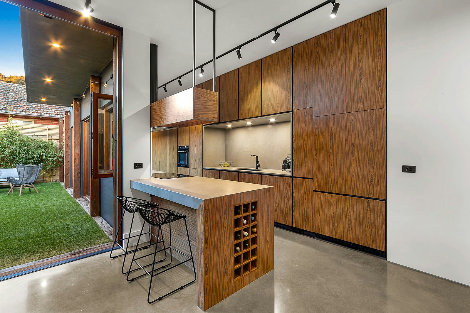 9 Oaklands Court, Highett, VIC