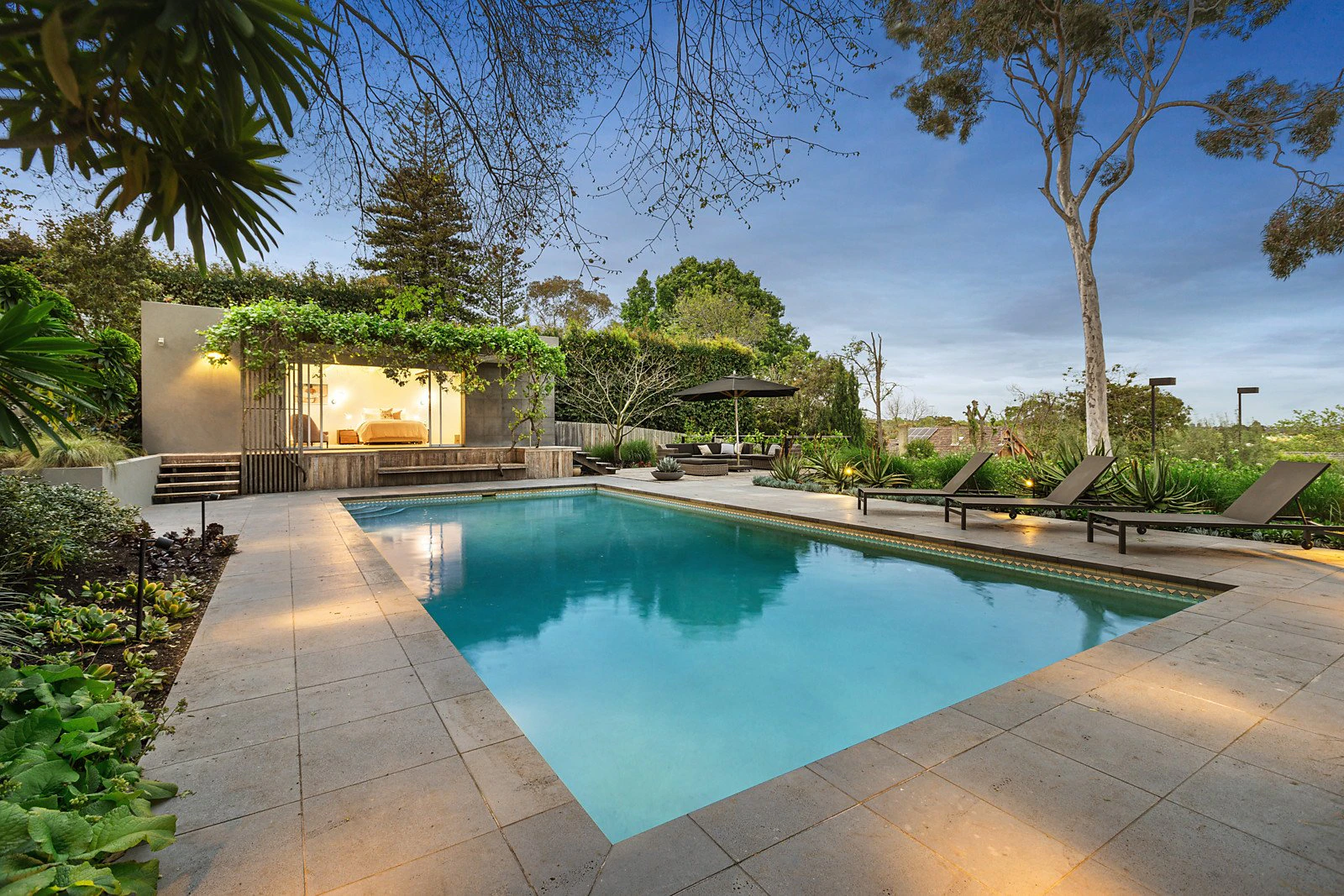 22 Chaucer Crescent, Canterbury, VIC