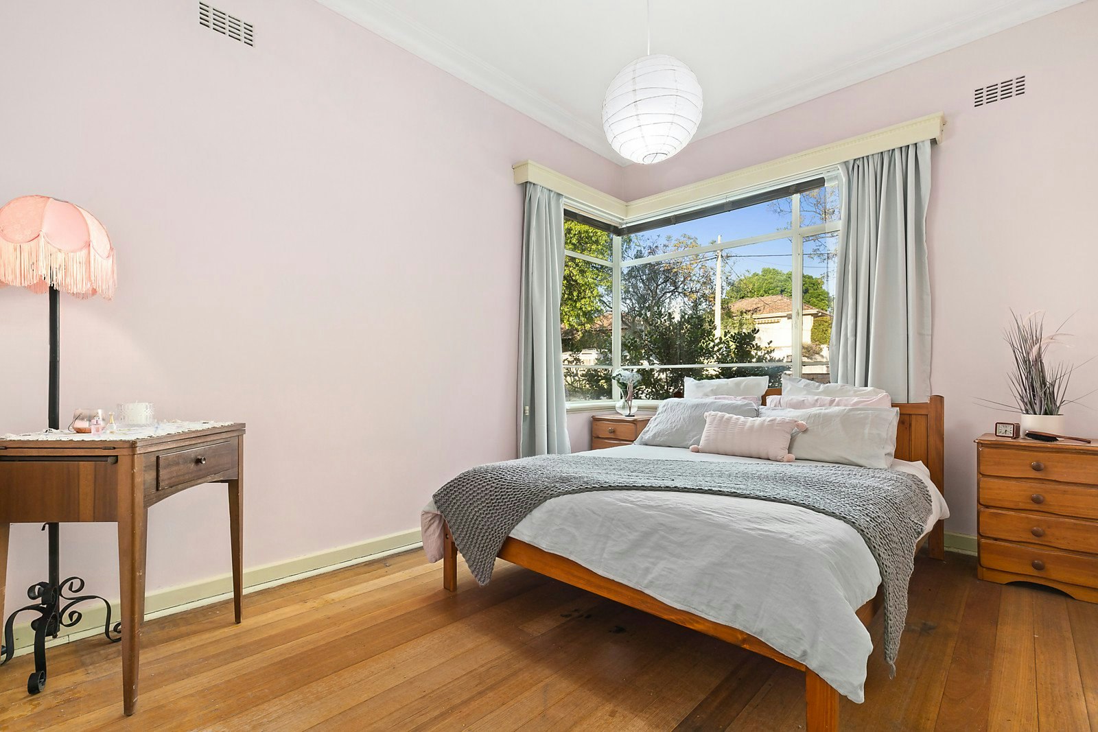 33 Ramsay Avenue, Kew East, VIC