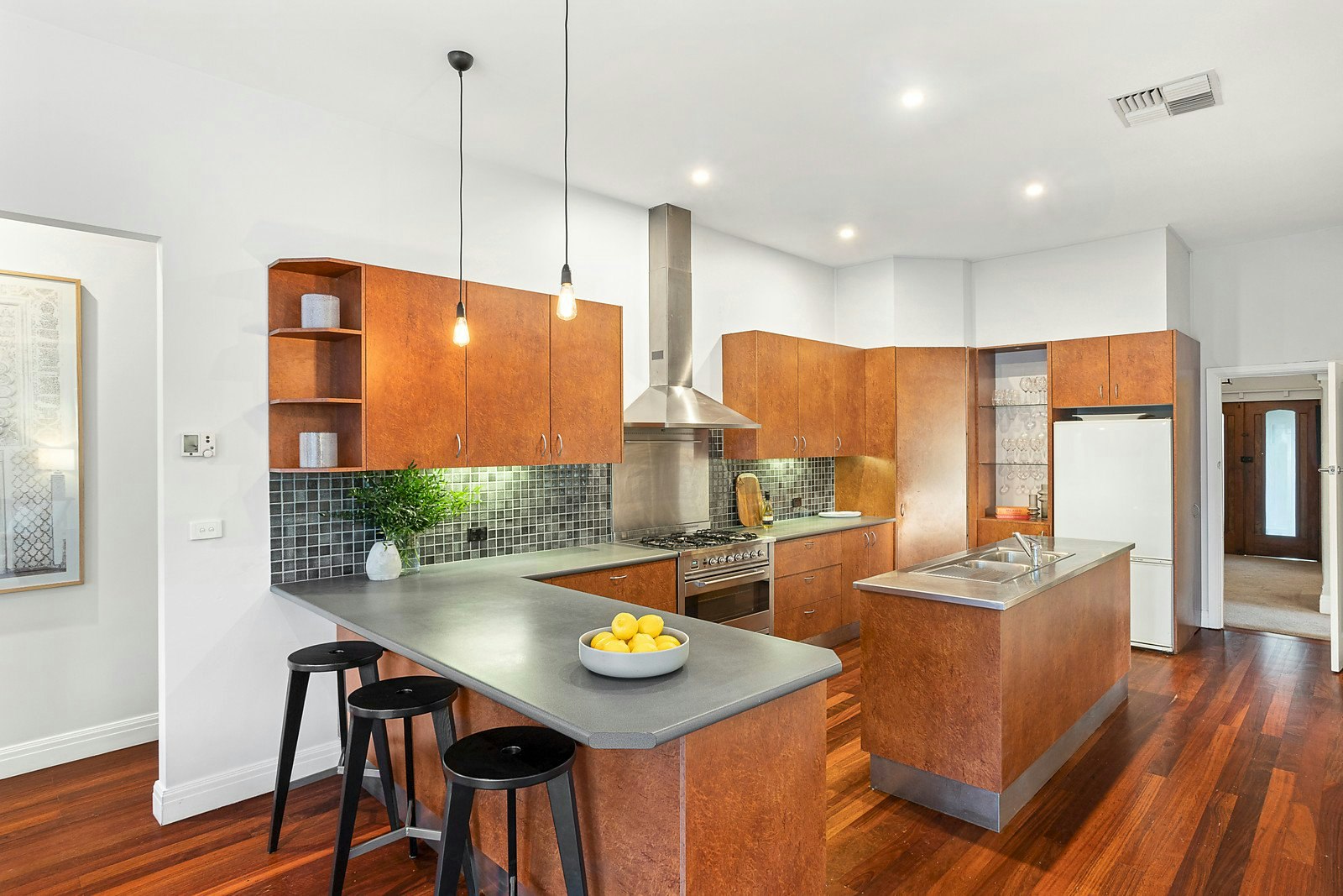 2 Mons Street, Glen Iris, VIC