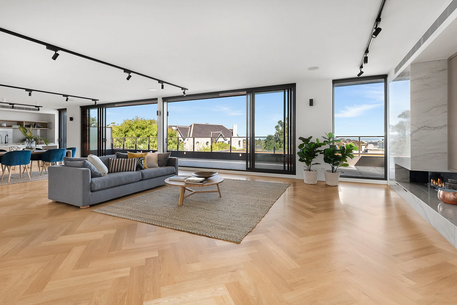 Penthouse - 18/495 Balcombe Road, Beaumaris, VIC