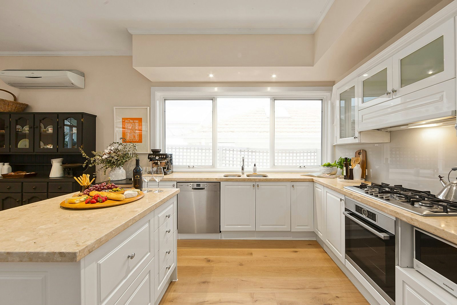 17 Mont Iris Avenue, Glen Iris, VIC