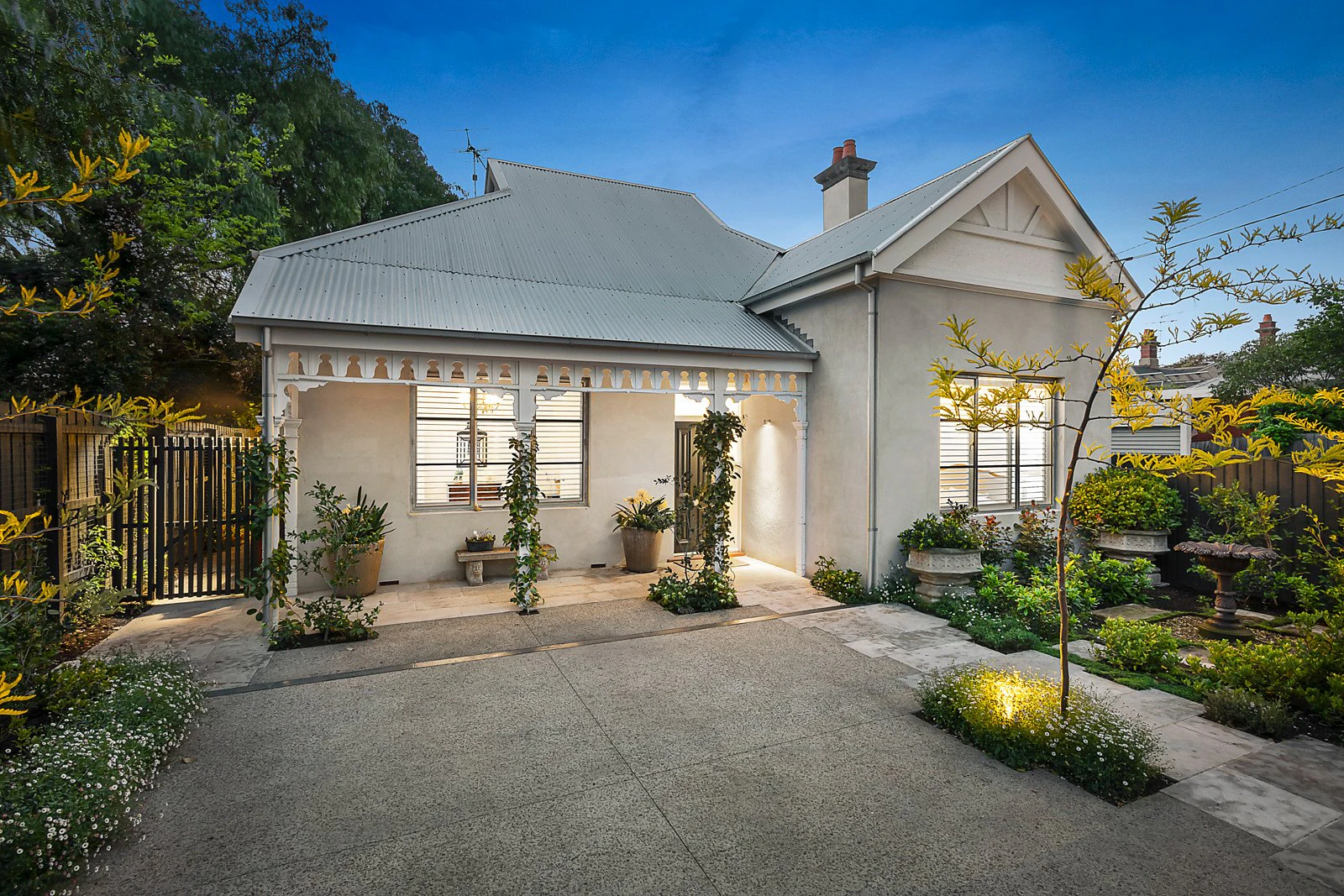 11 Meryl Street, Armadale, VIC