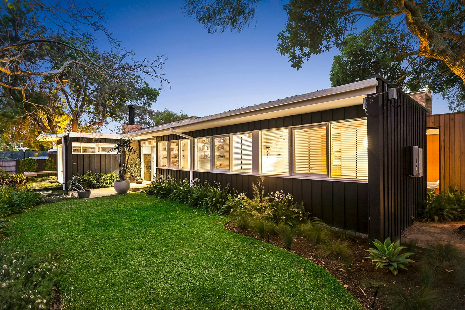 14 Cromer Road, Beaumaris, VIC