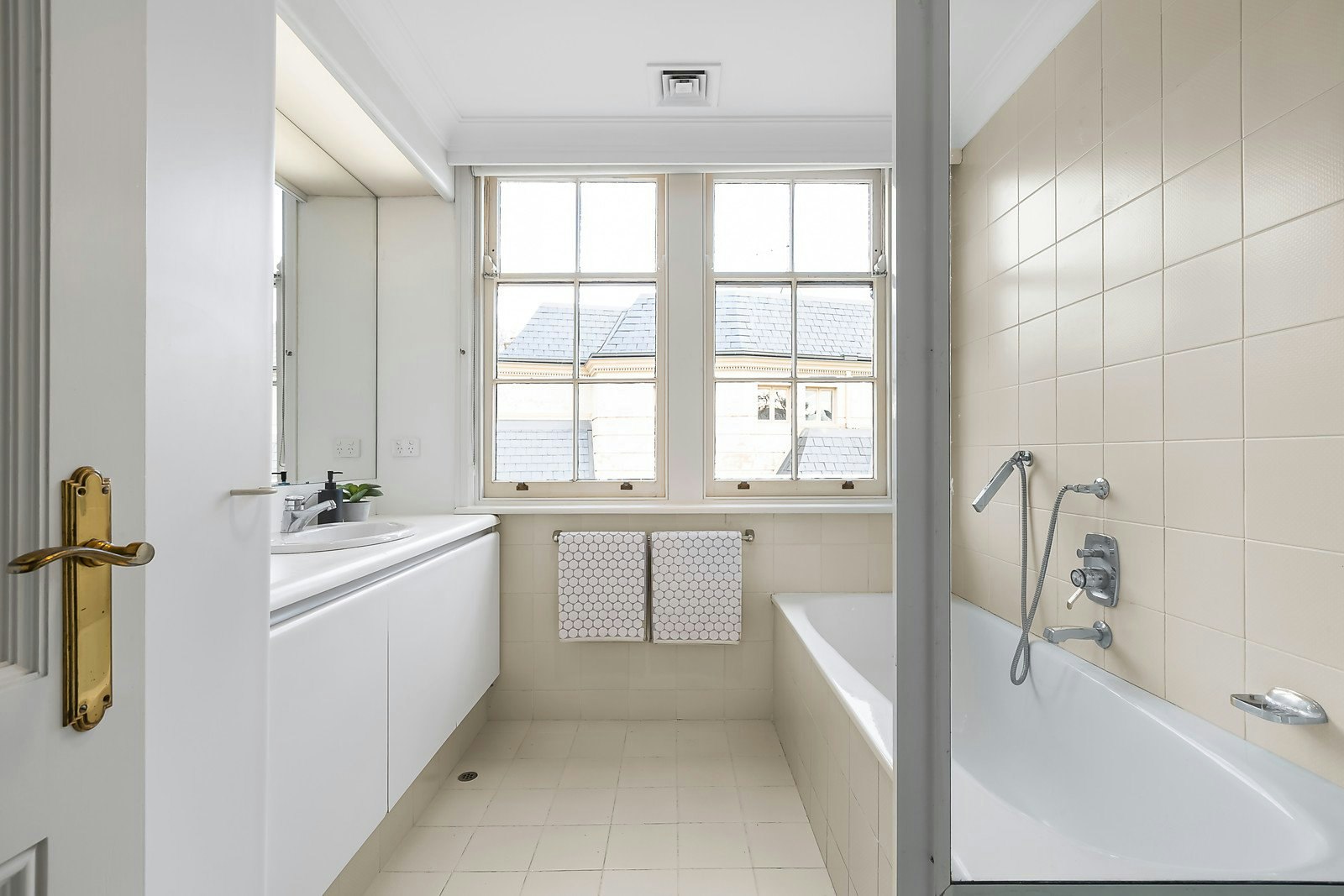 2B Kinane Street, Brighton, VIC