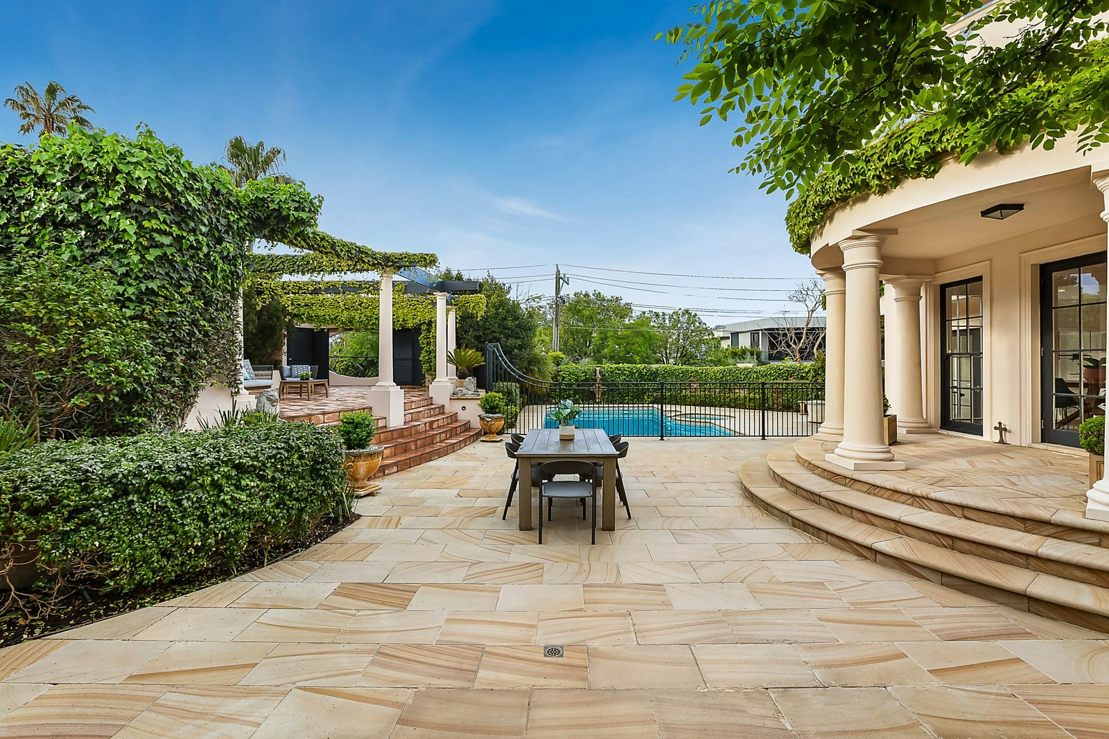 2B Kinane Street, Brighton, VIC