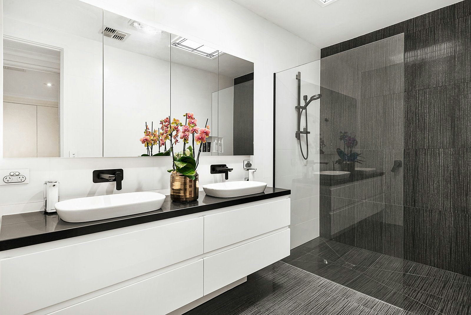 4 Ashburton Road, Glen Iris, VIC