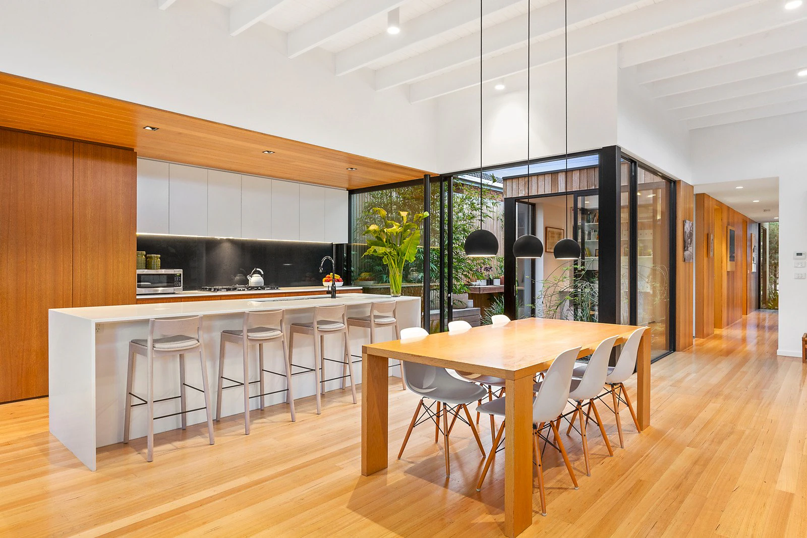14 Cromer Road, Beaumaris, VIC