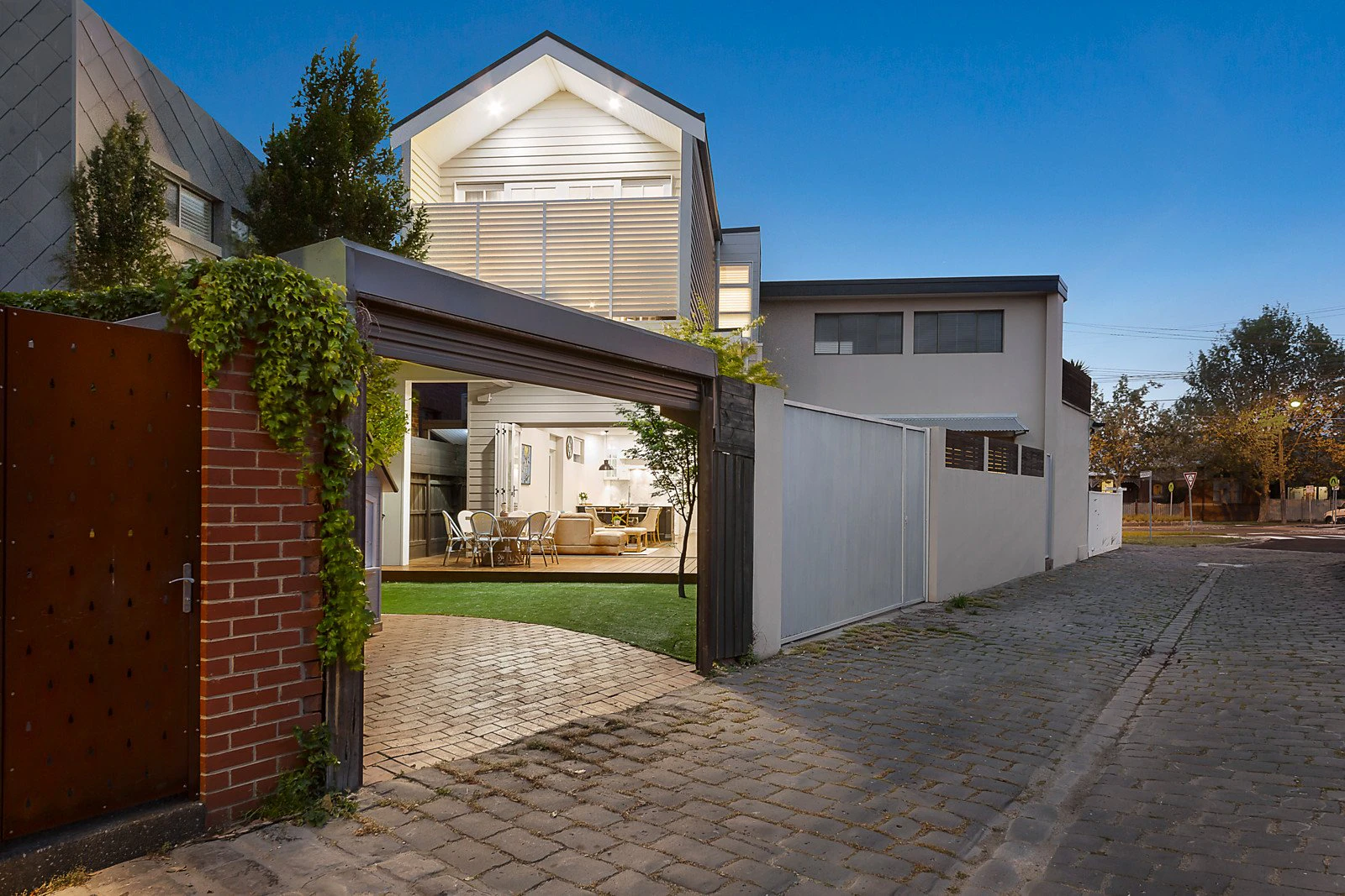 243 Bridport Street West, Albert Park, VIC